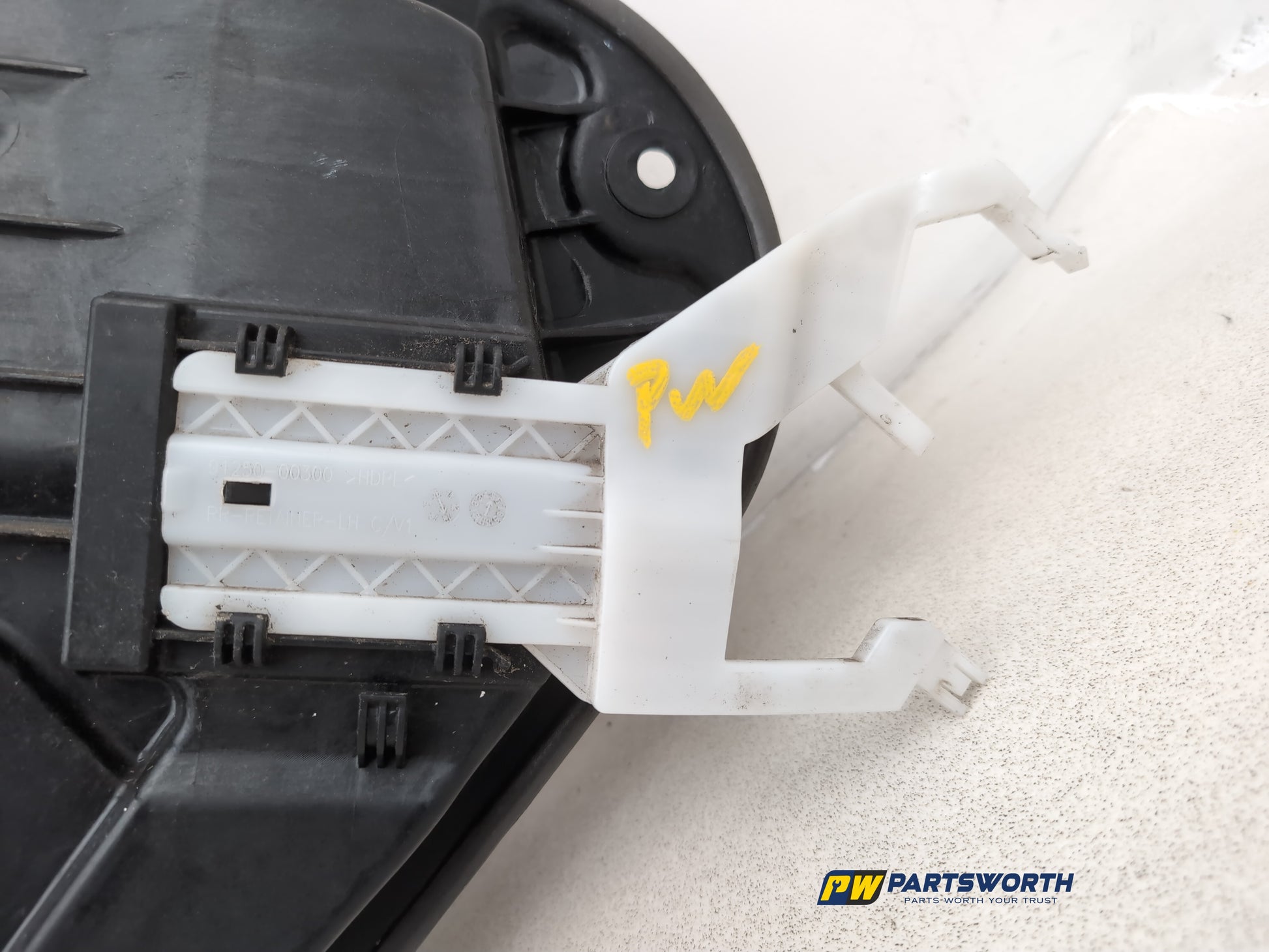 Door Rear Window Regulator LH 10