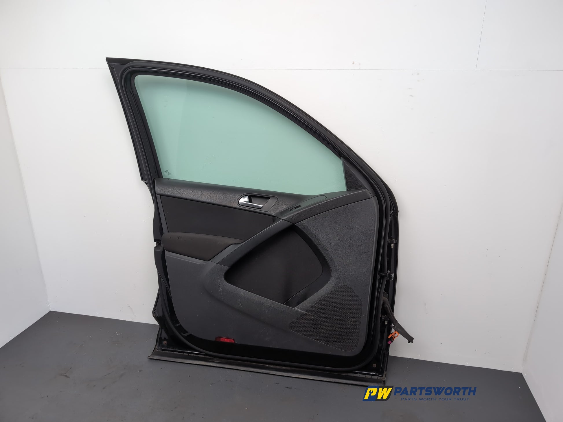 Door Front LH 10