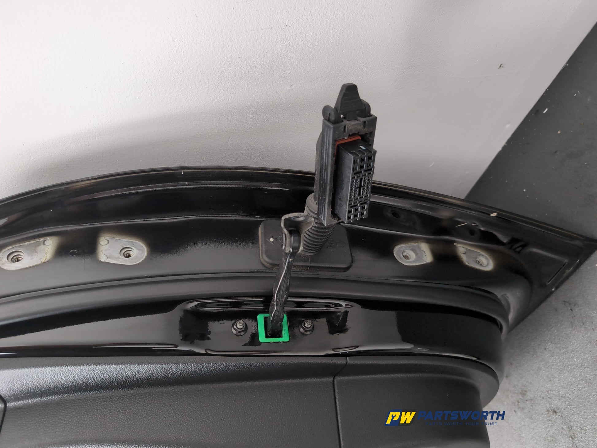 Door Front LH 19