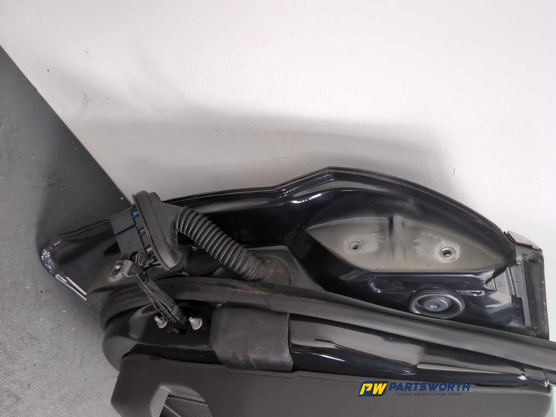 Door Front RH 20