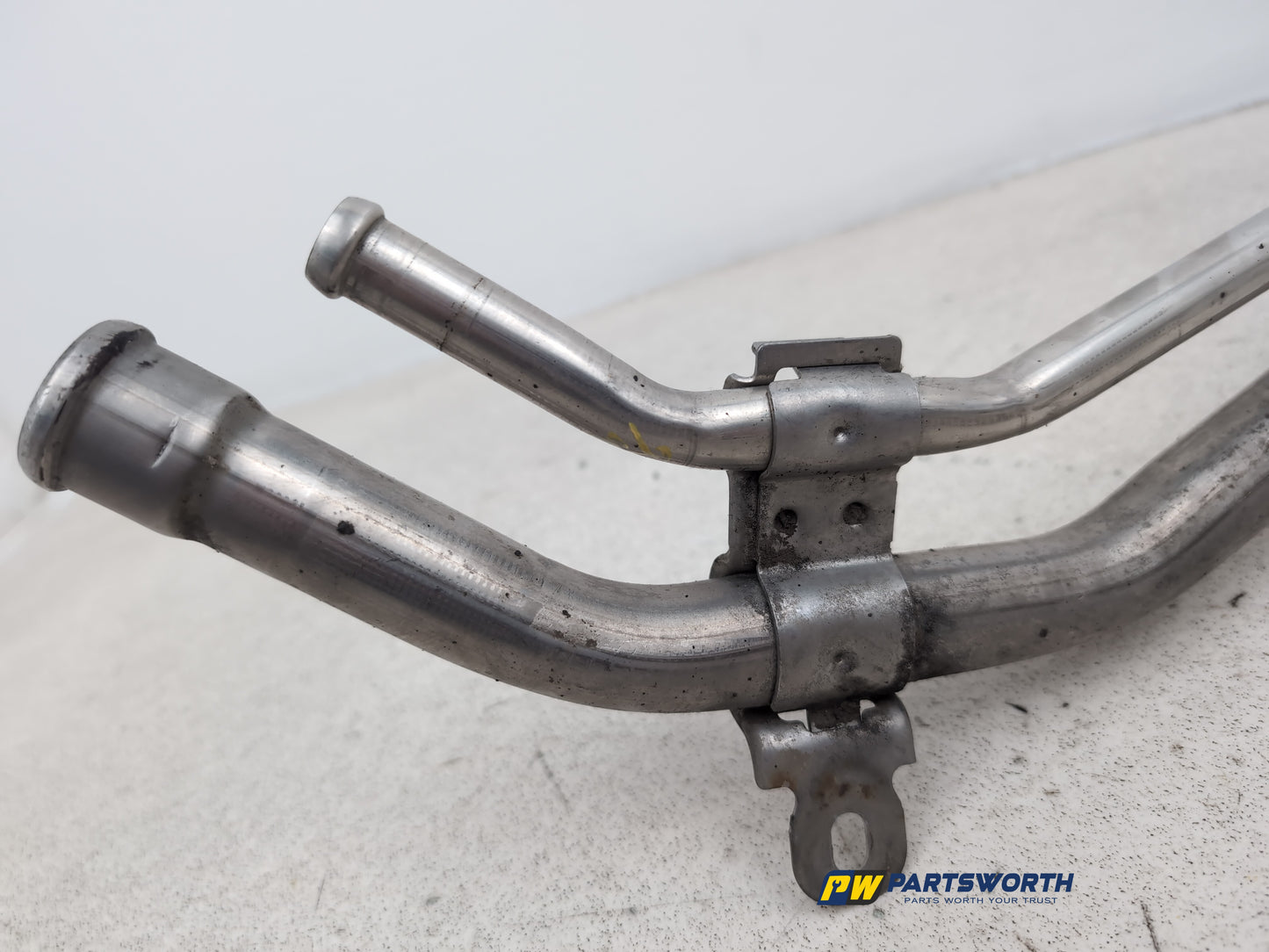 Fuel filler neck 19