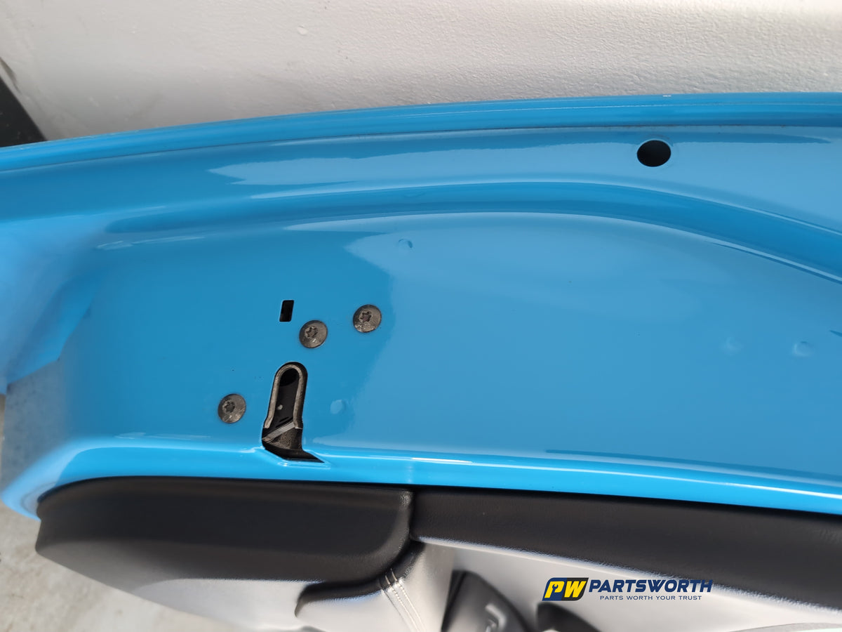 Door Front LH 10