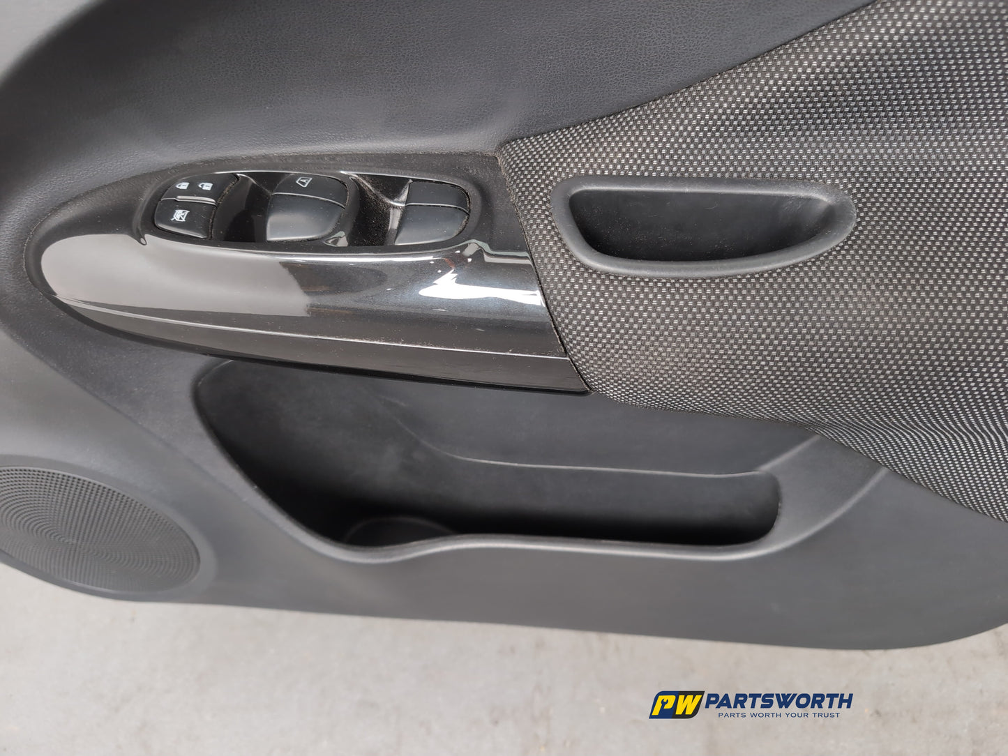 Door Front RH 20