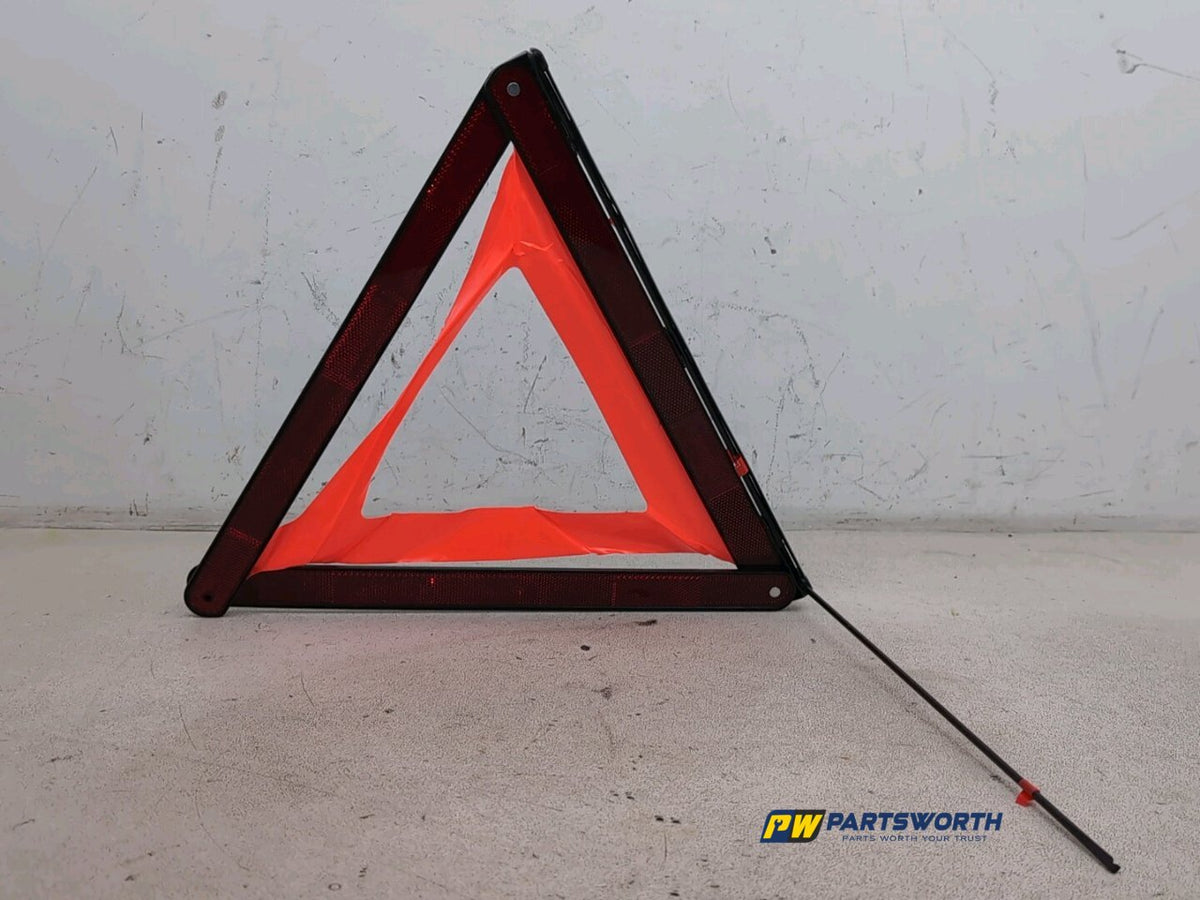 BMW 6 SERIES 640D M SPORT GRAN COUPE F13 HAZARD TRIANGLE 6770487 5