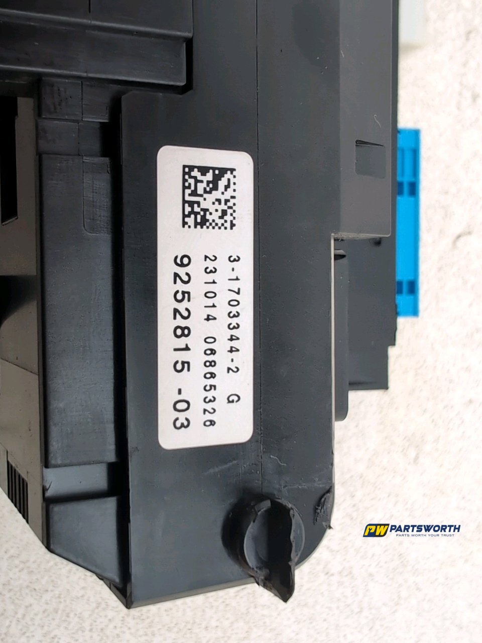 BMW 6 SERIES 640D M SPORT F13 FRONT POWER DISTRIBUTION FUSE BOX 9252815 2012-18 5
