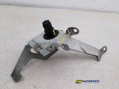 BMW 6 SERIES 640D M SPORT GRAN COUPE F13 FRONT RIGHT WING BRACKET 2015-2018 5