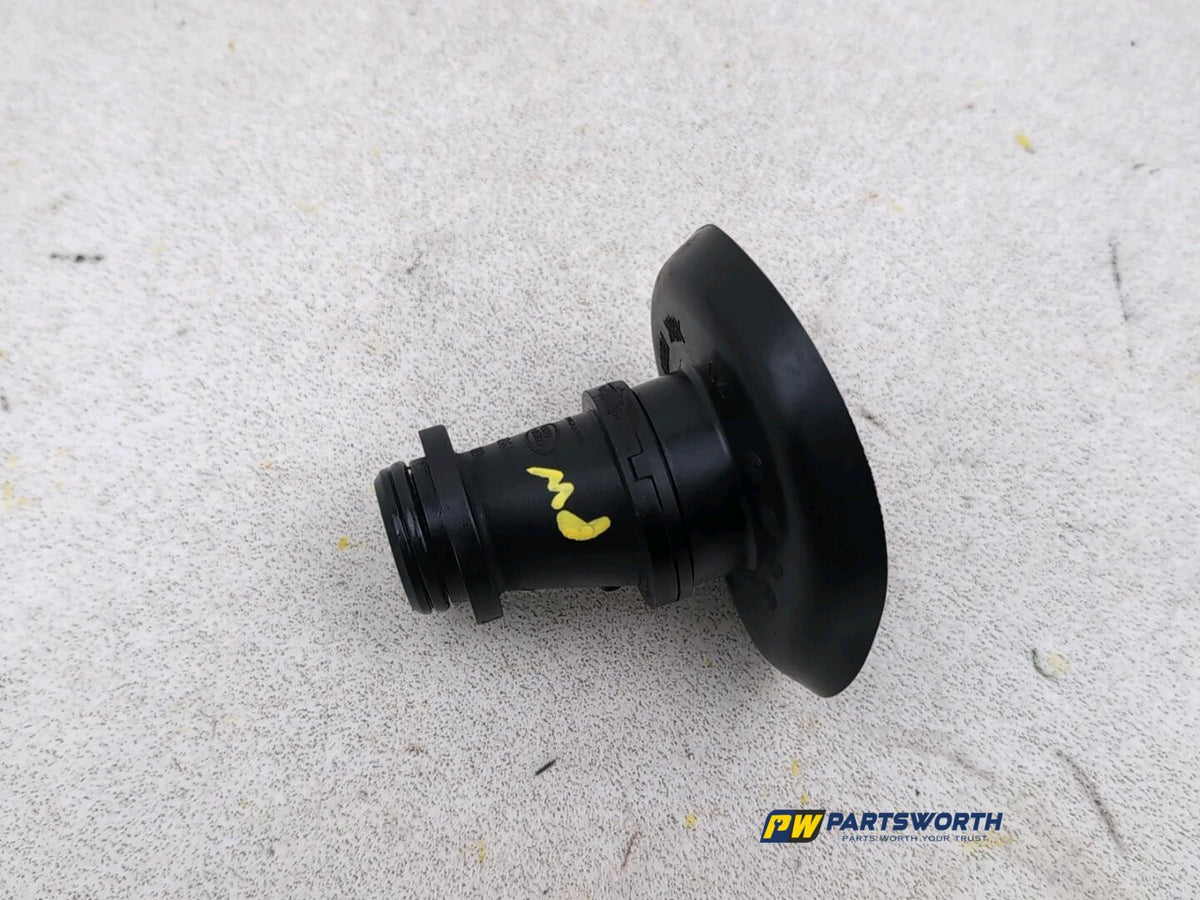 JAGUAR XE PORTFOLIO D AUTO X760 2.0L DIESEL OIL FILLER NECK G4D36763AA 2015-2019 5