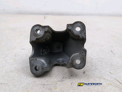 JAGUAR XE PORTFOLIO D AUTO X760 2.0L DIESEL ENGINE MOUNTING BRACKET LEFT 2015-19 6