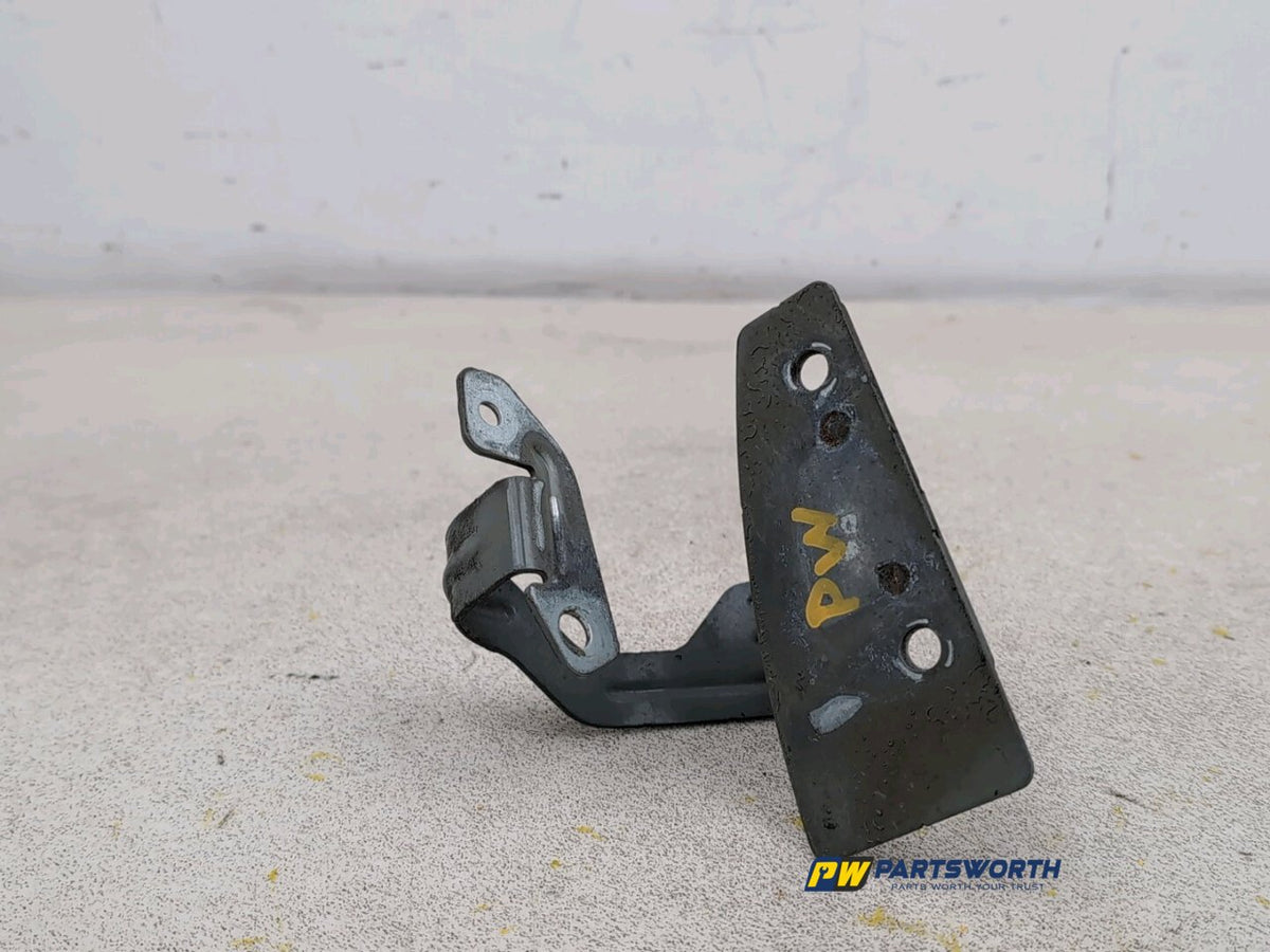 FORD MONDEO ZETEC CD391 MK5 FRONT WING MOUNT BRACKET RIGHT DG93F16A090AA 19-22 5