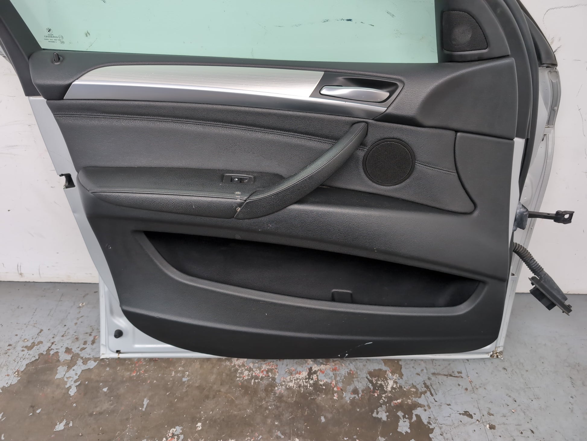 Door Front LH 11