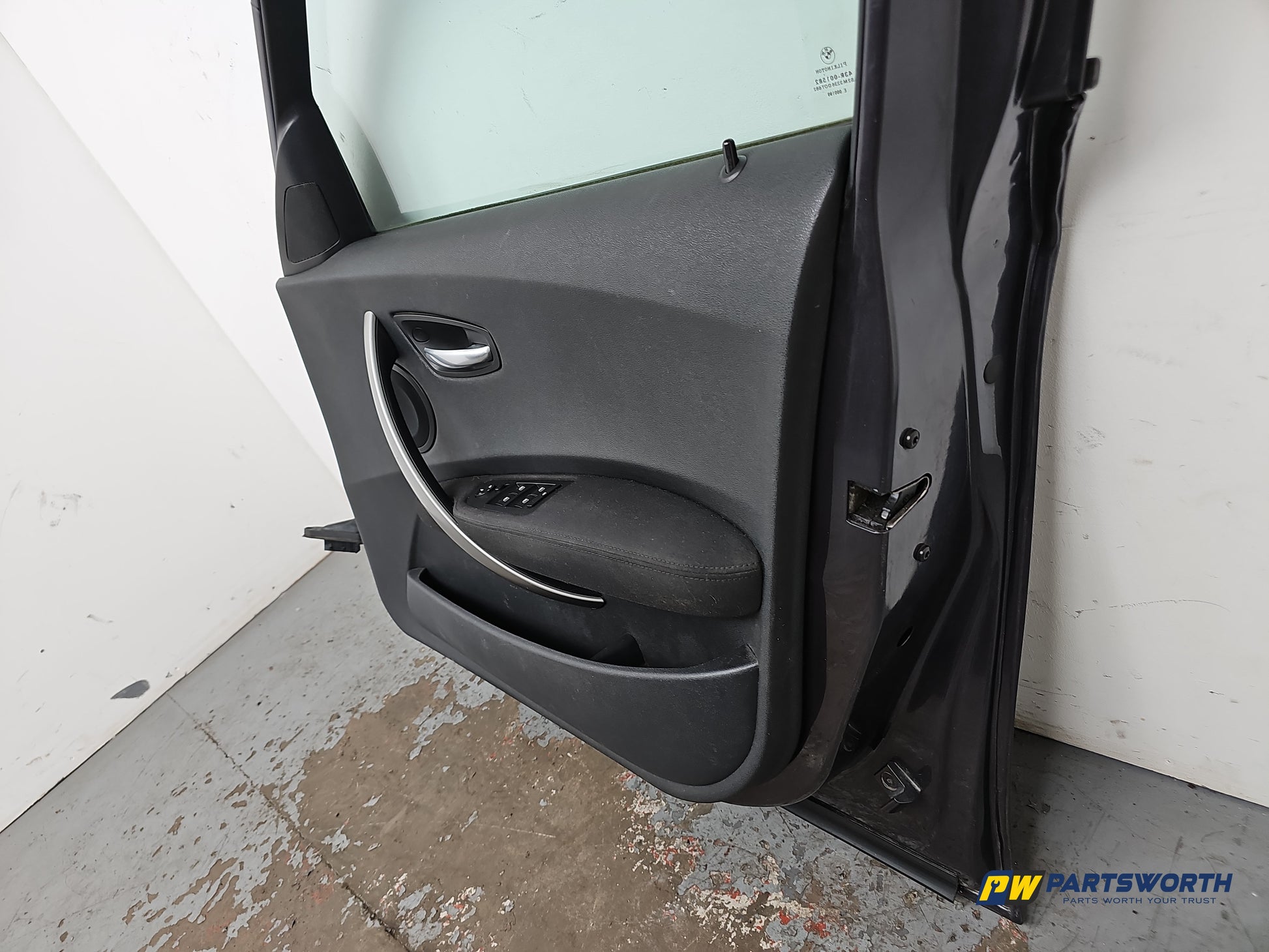 Door Front RH 11
