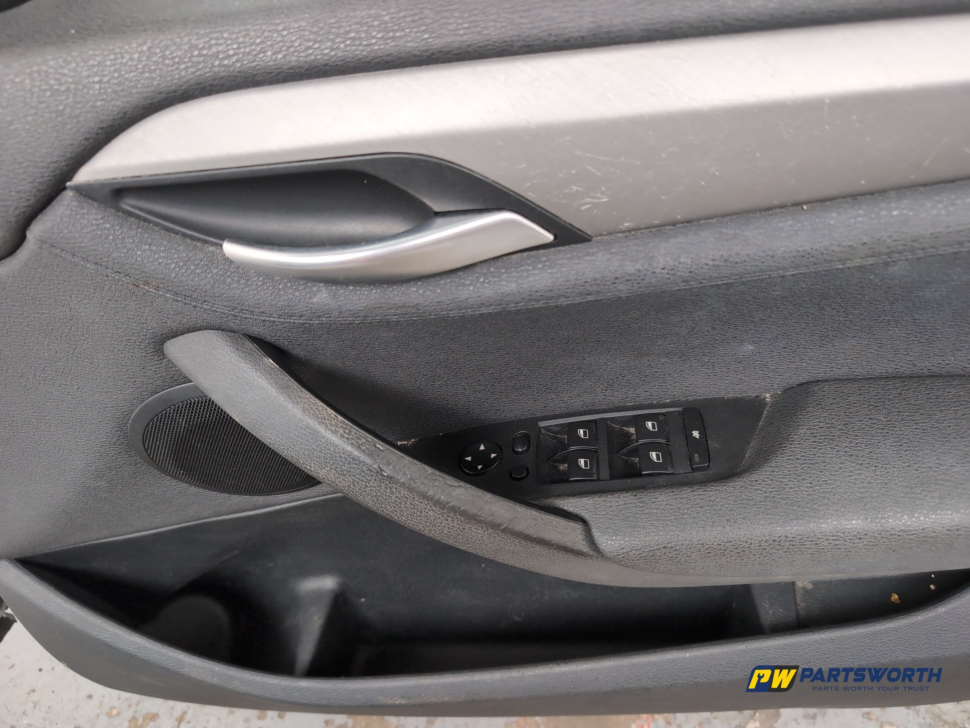 Door Front RH 11