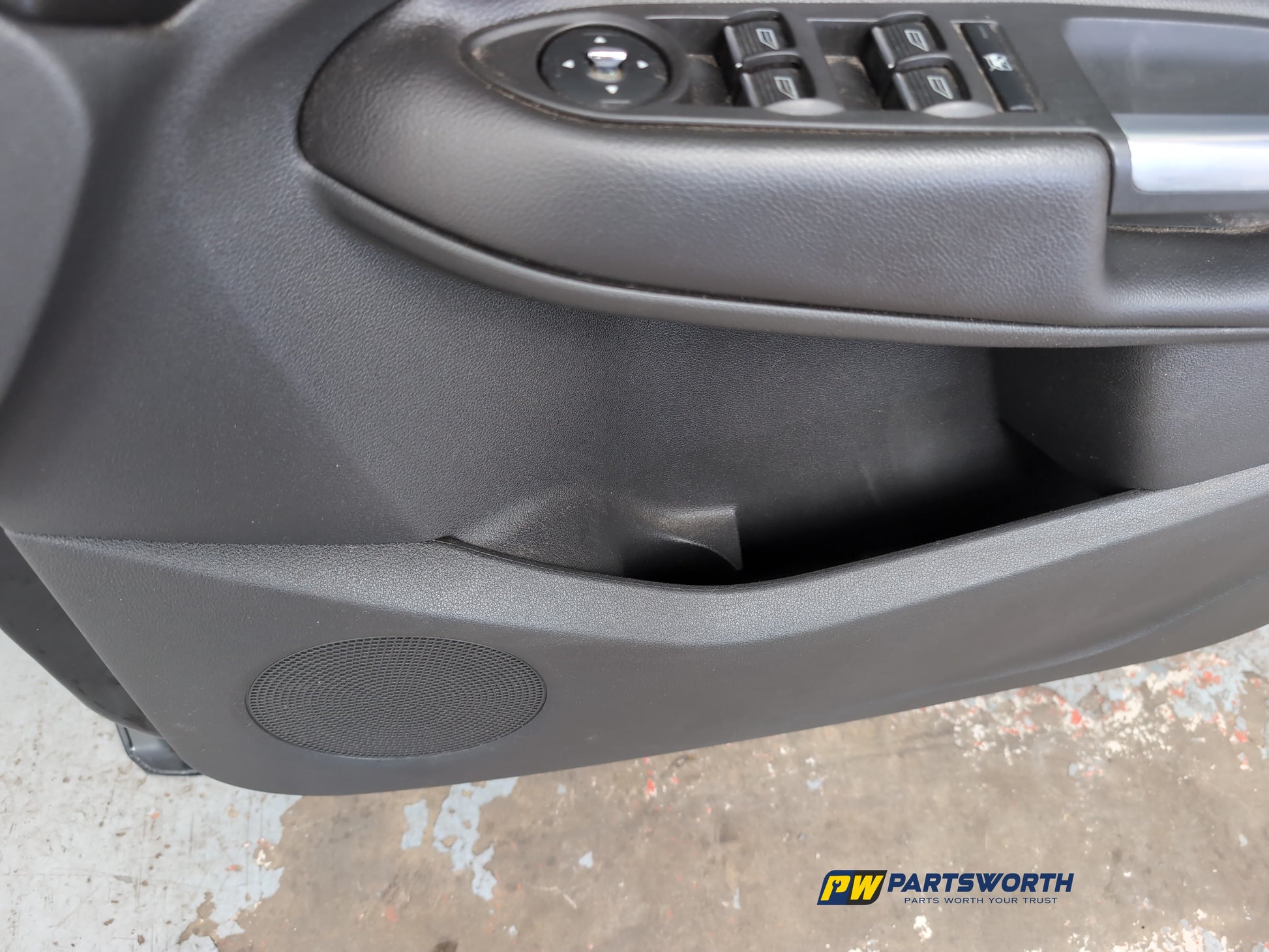 Door Front RH 11
