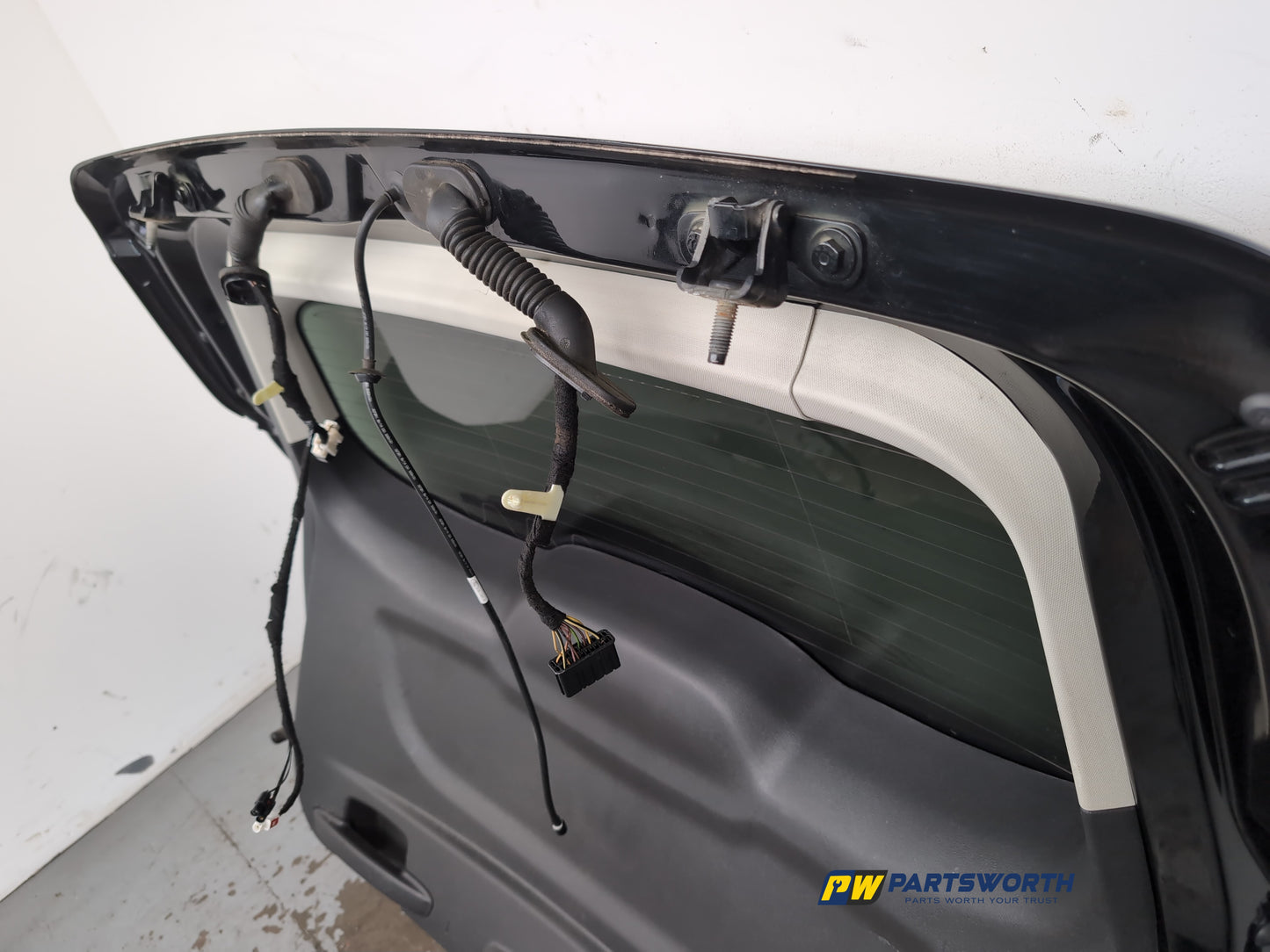 Boot Lid 11