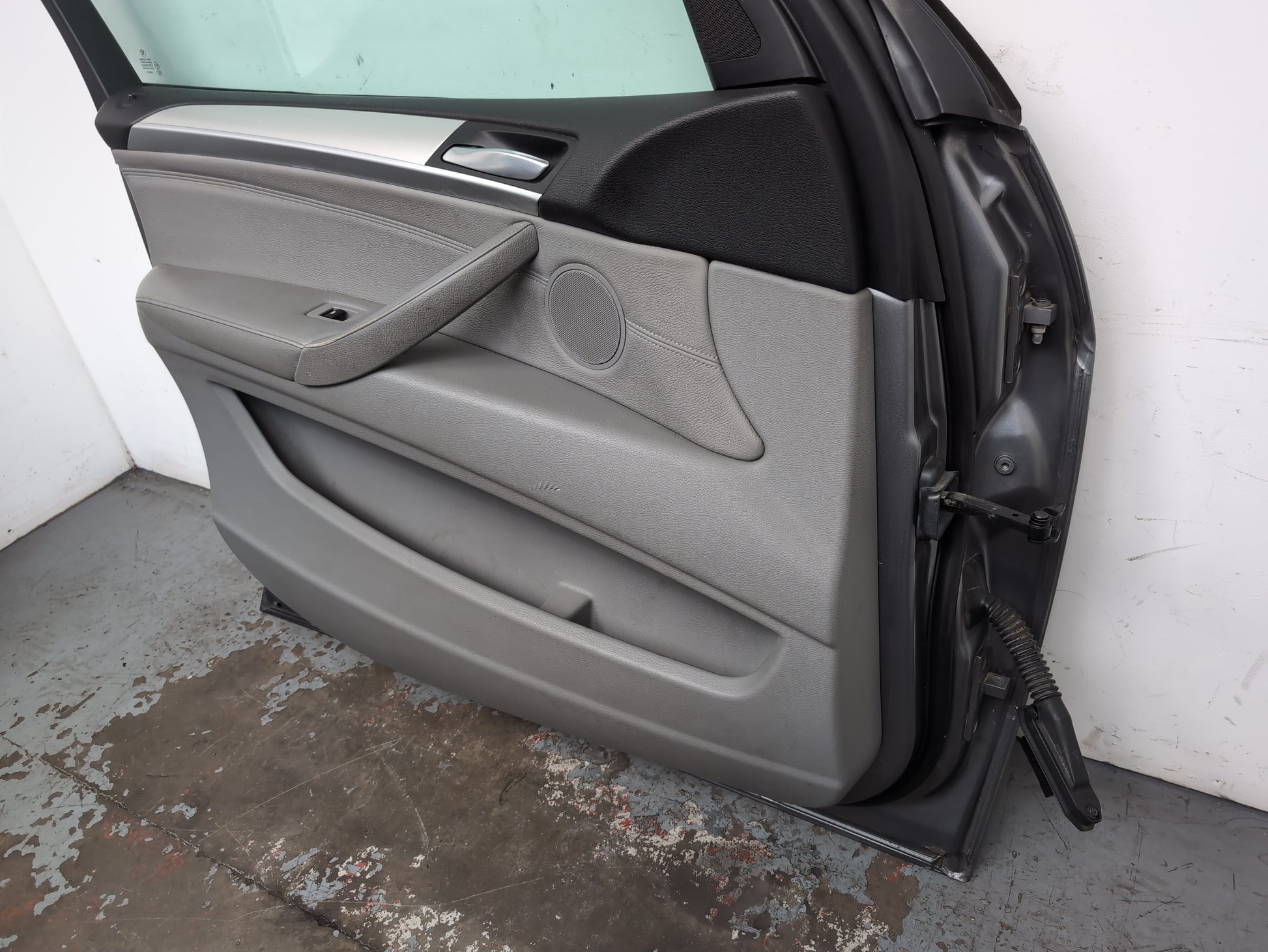 Door Front LH 11