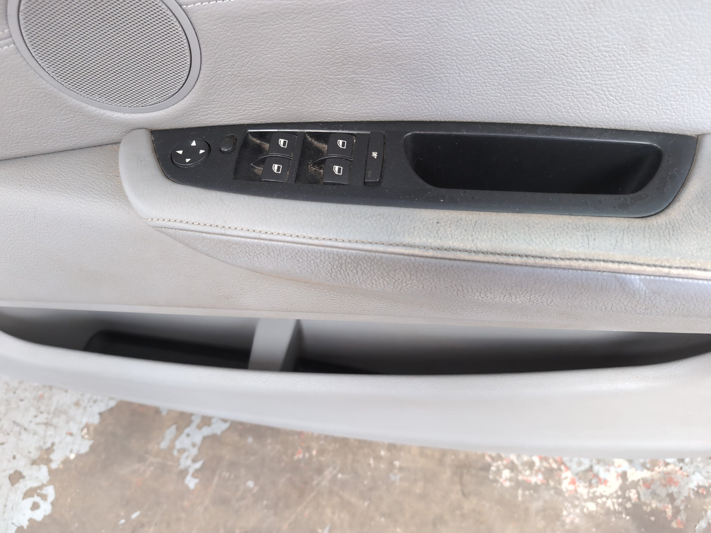 Door Front RH 11