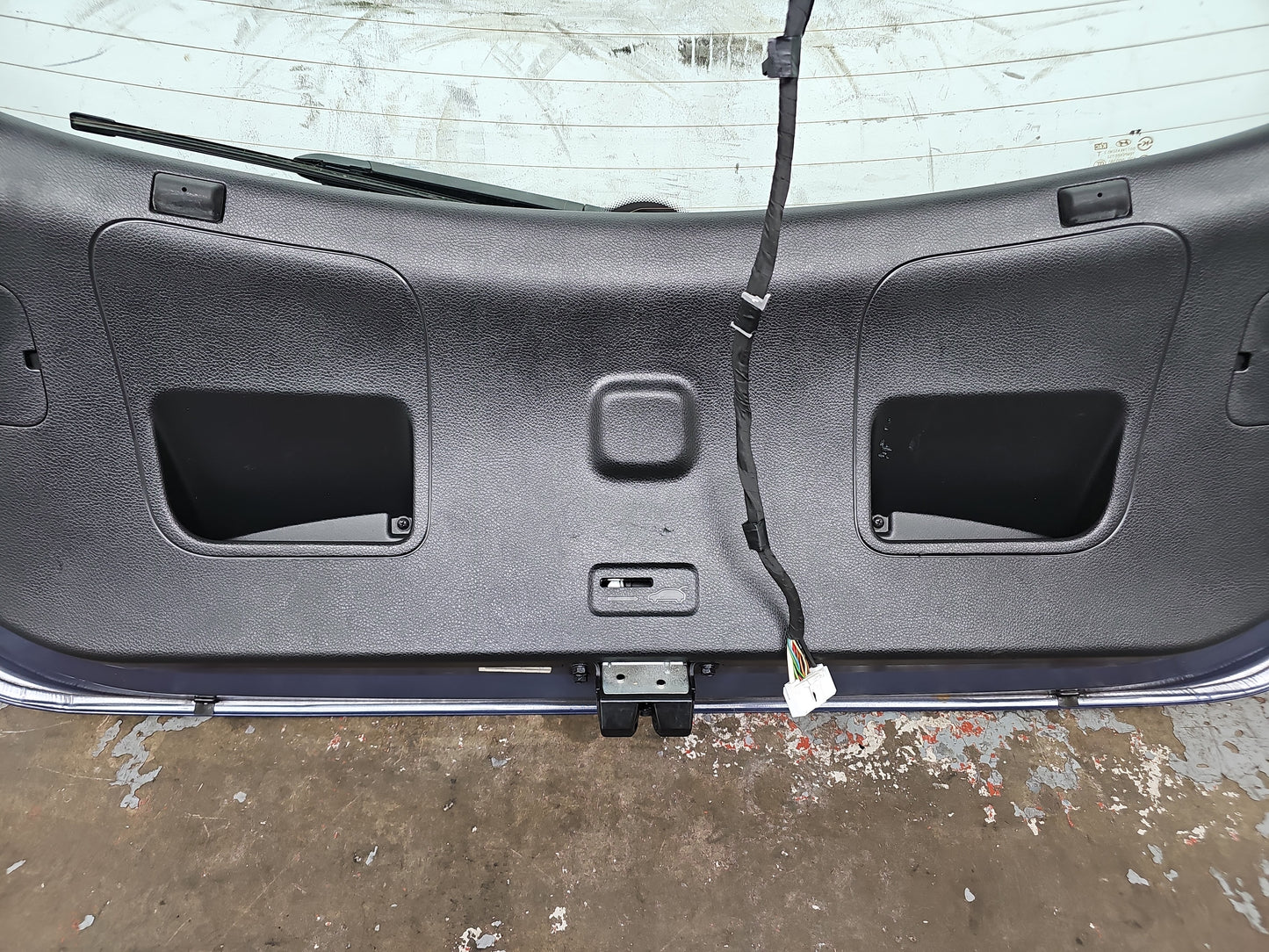 Boot Lid 11