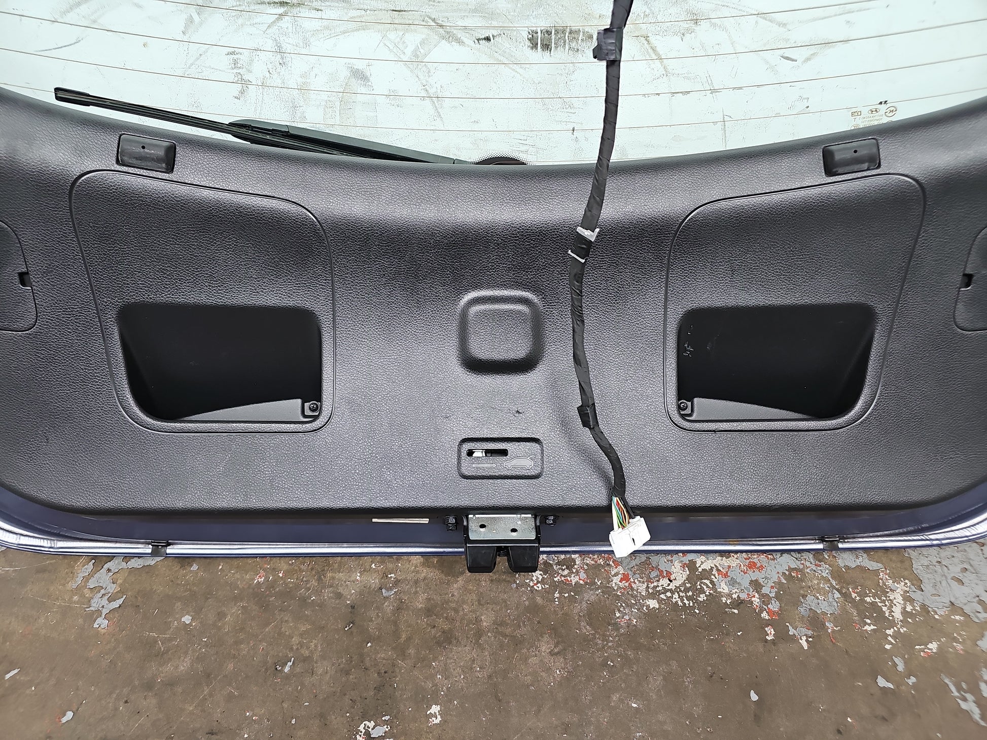 Boot Lid 11