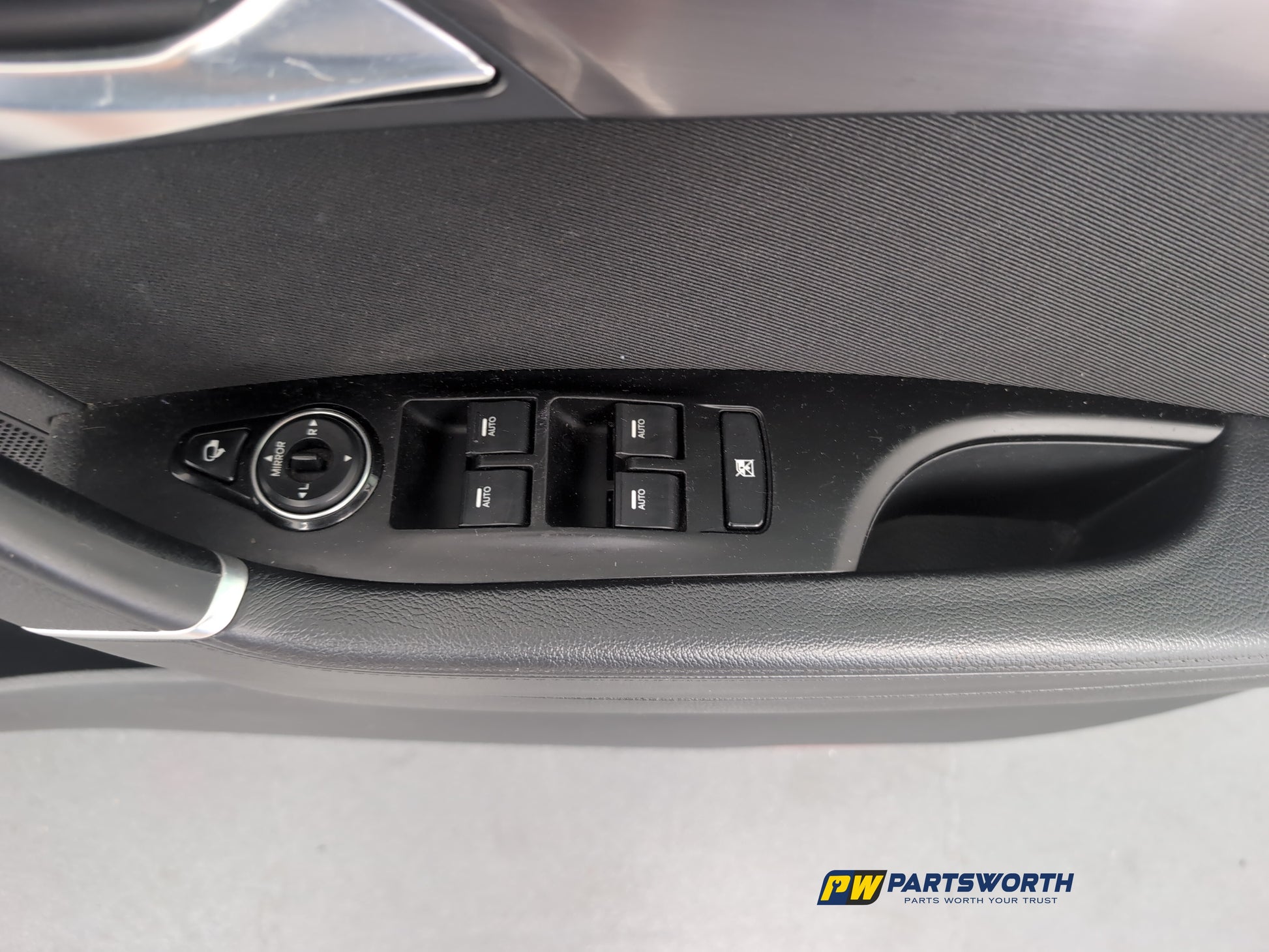 Door Front RH 11