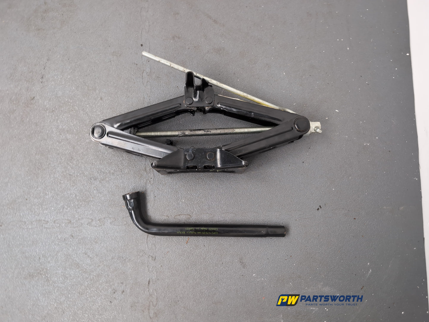 Space Saver Spare Wheel and Tool Kit  11