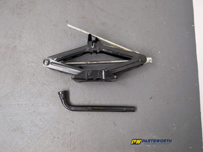 Space Saver Spare Wheel and Tool Kit  11