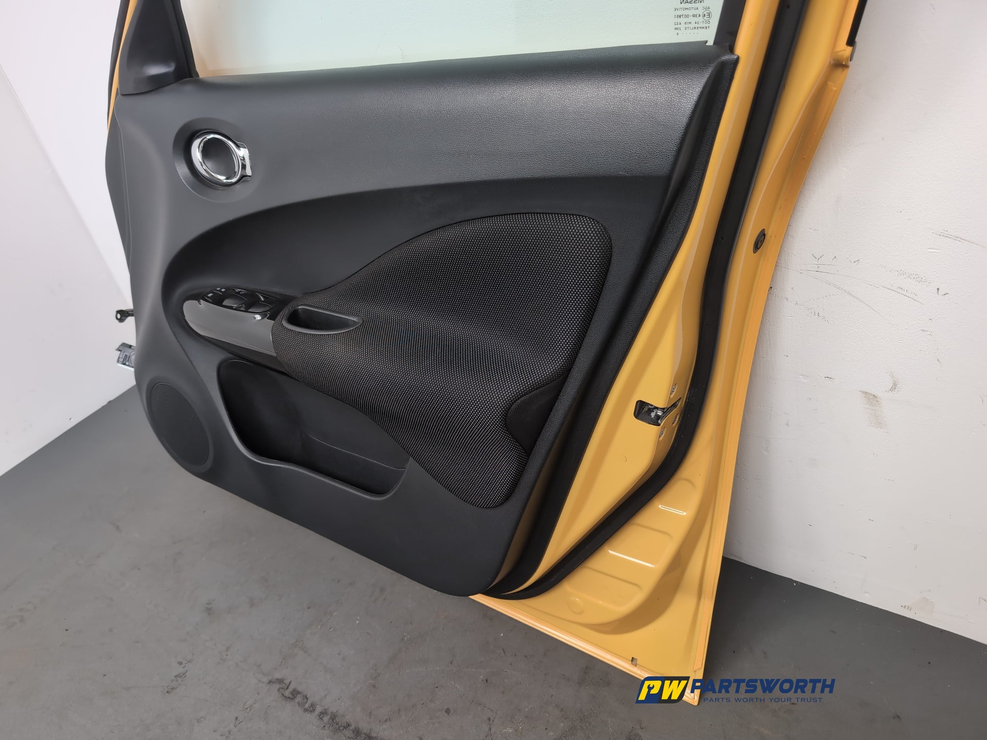 Door Front RH 21
