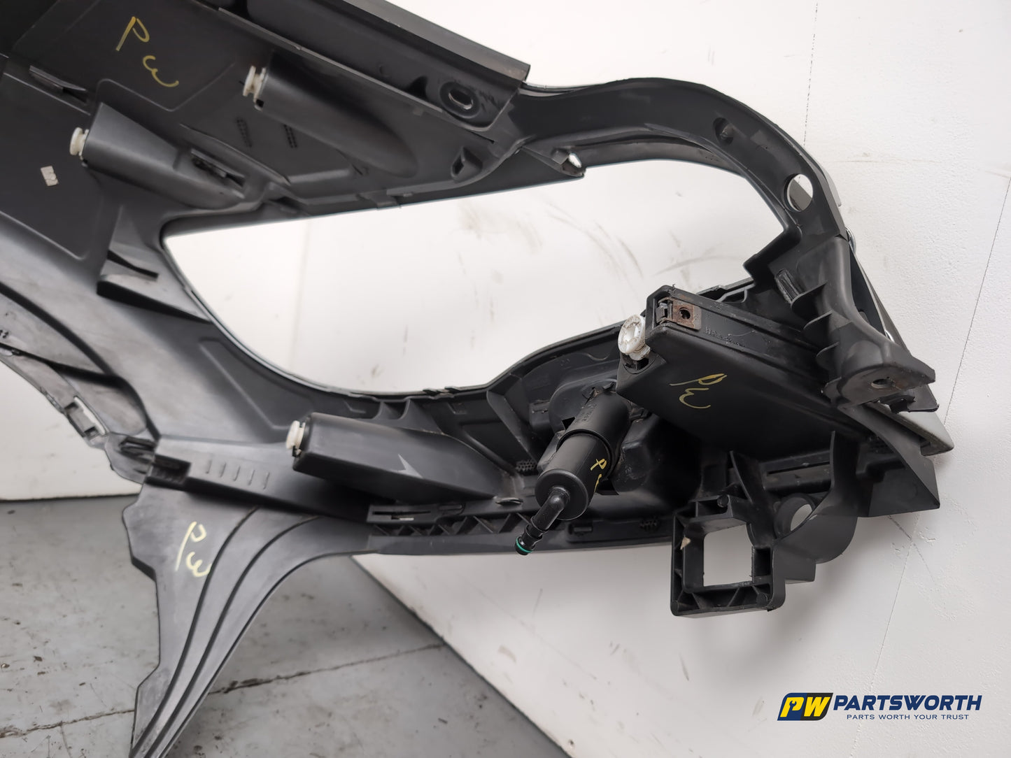 Wing Front LH 12