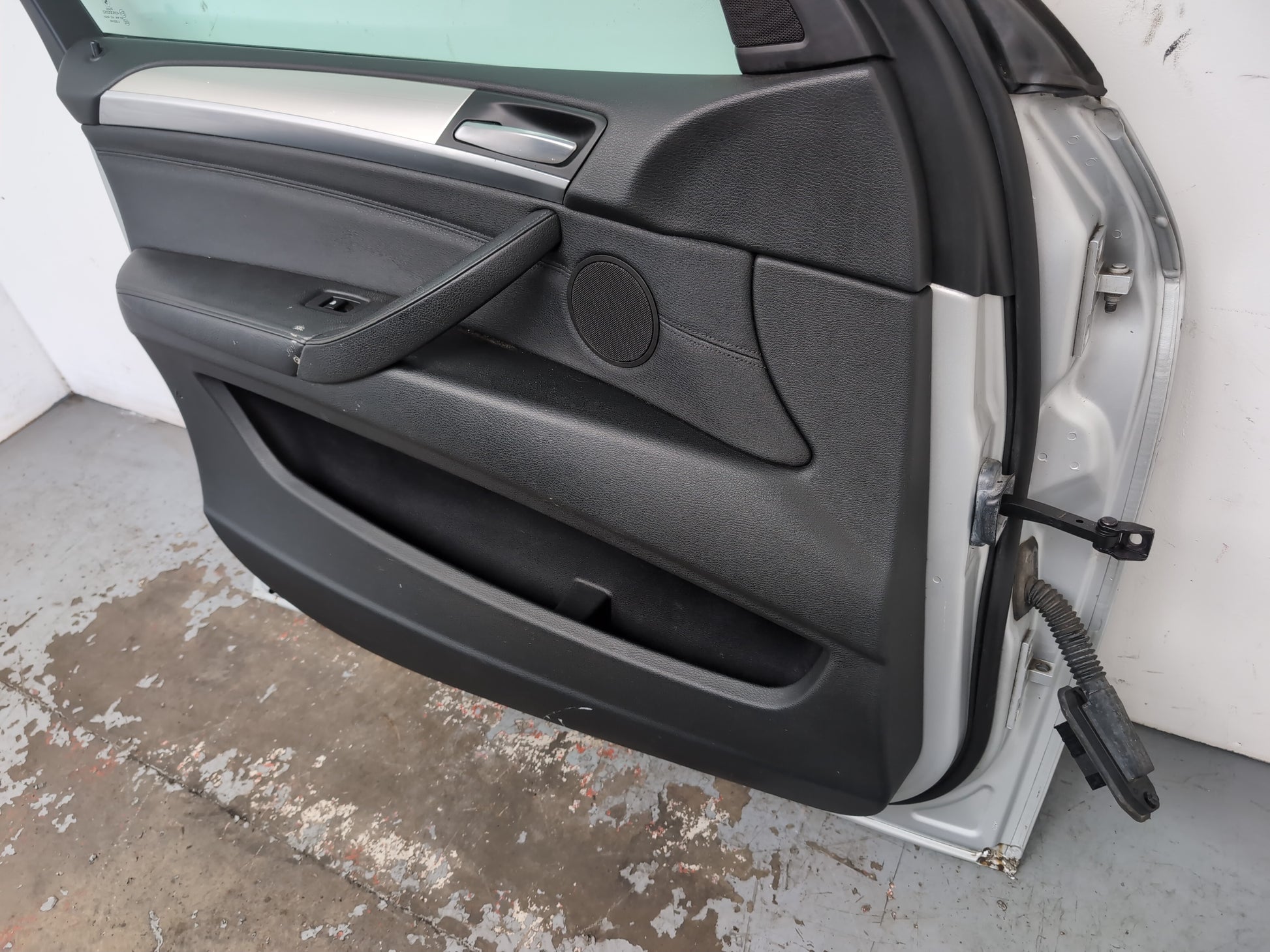 Door Front LH 12