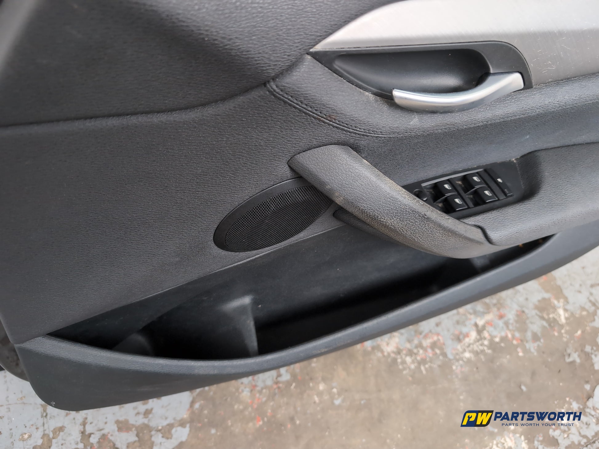 Door Front RH 12