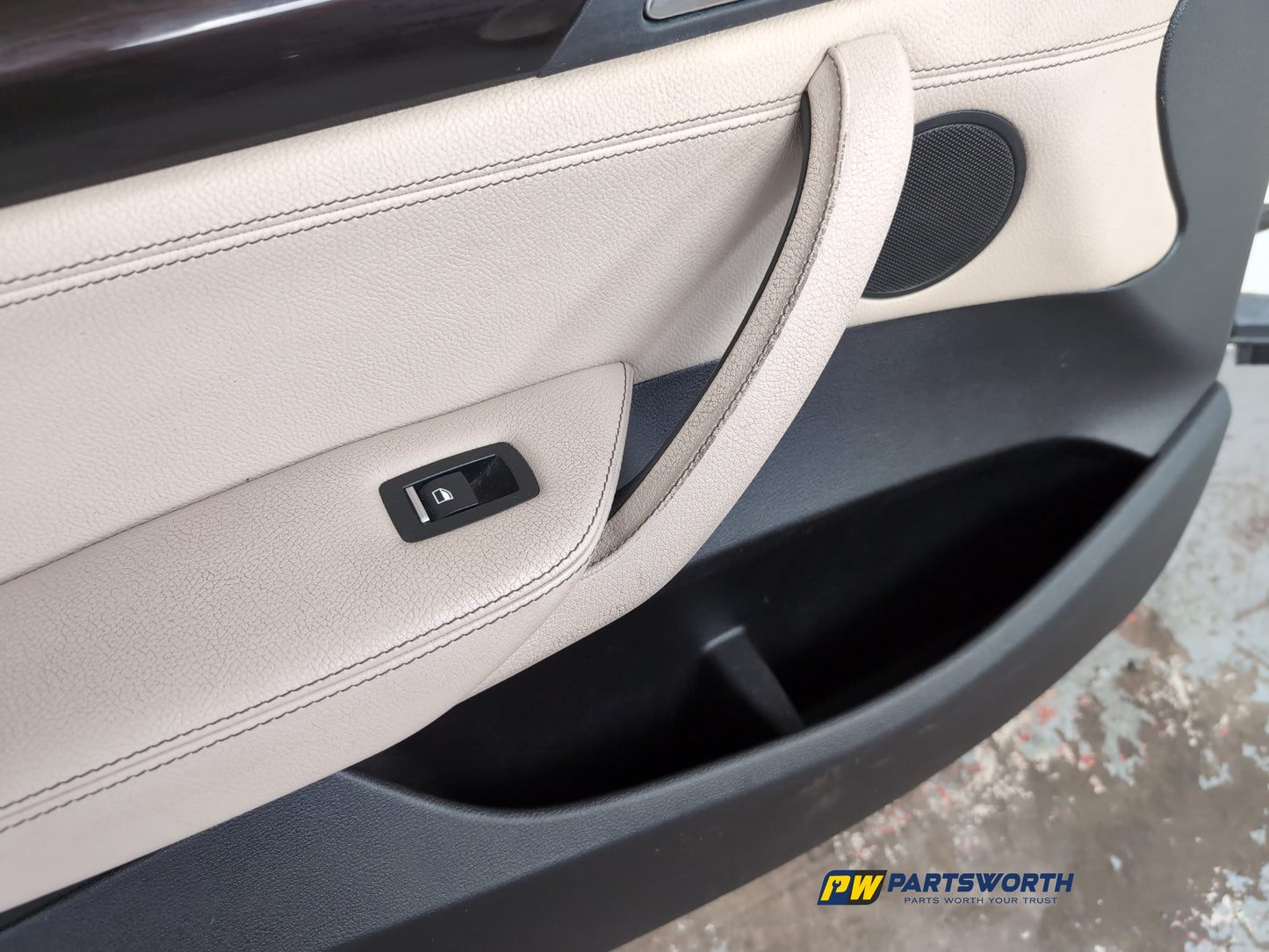 Door Front LH 12
