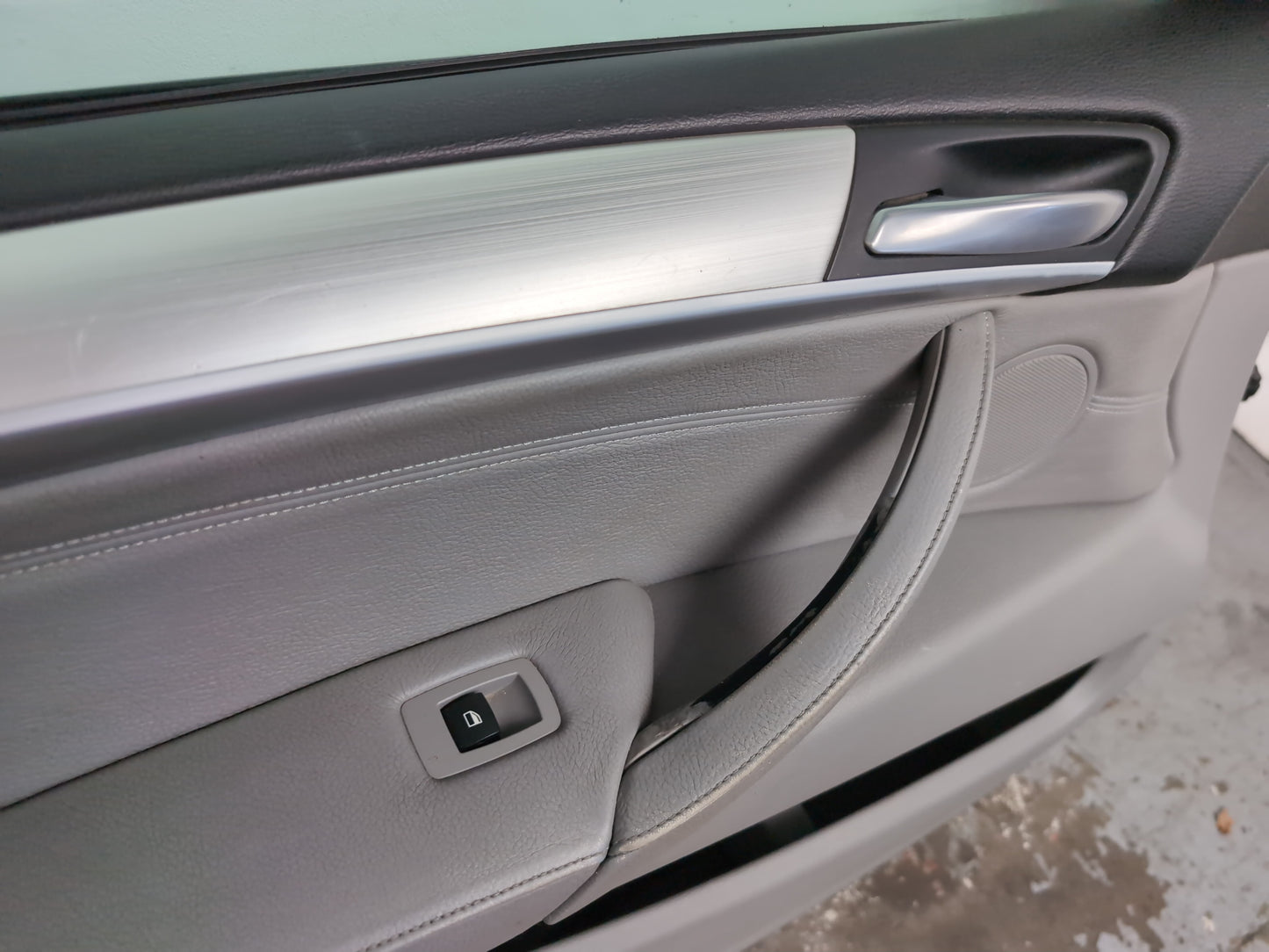 Door Front LH 12