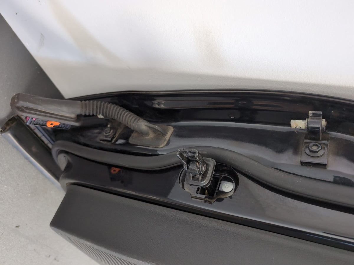 Door Front RH 12