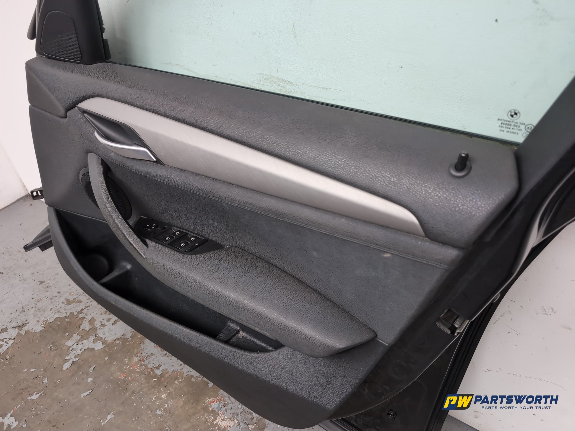 Door Front RH 13