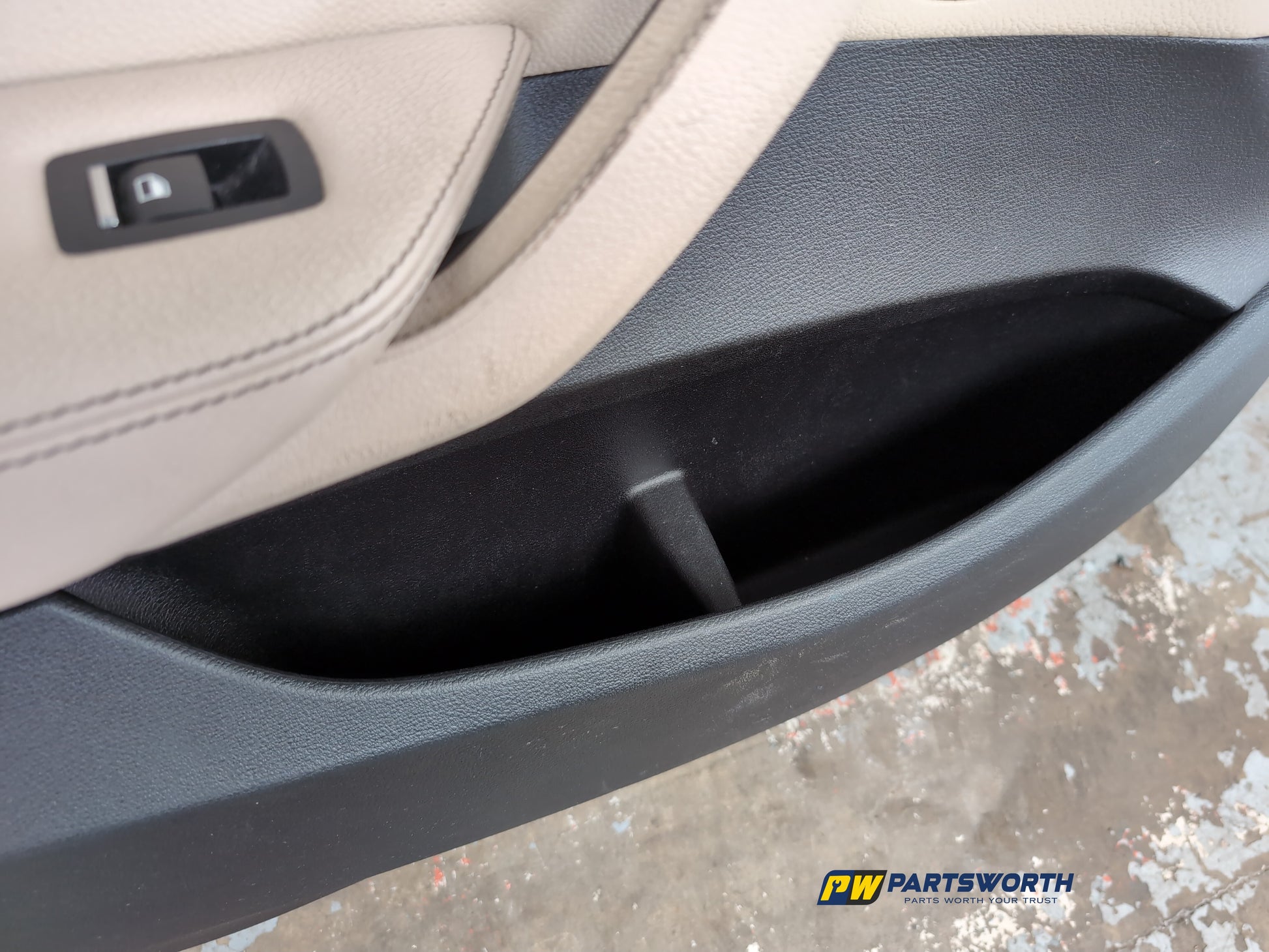 Door Front LH 13