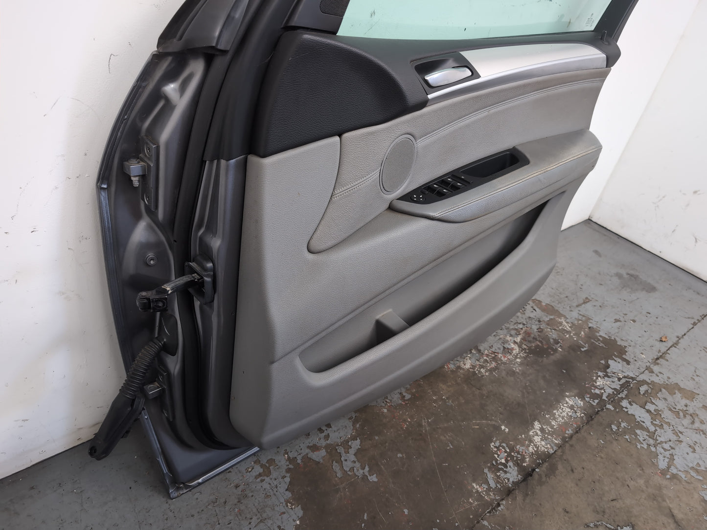 Door Front RH 13