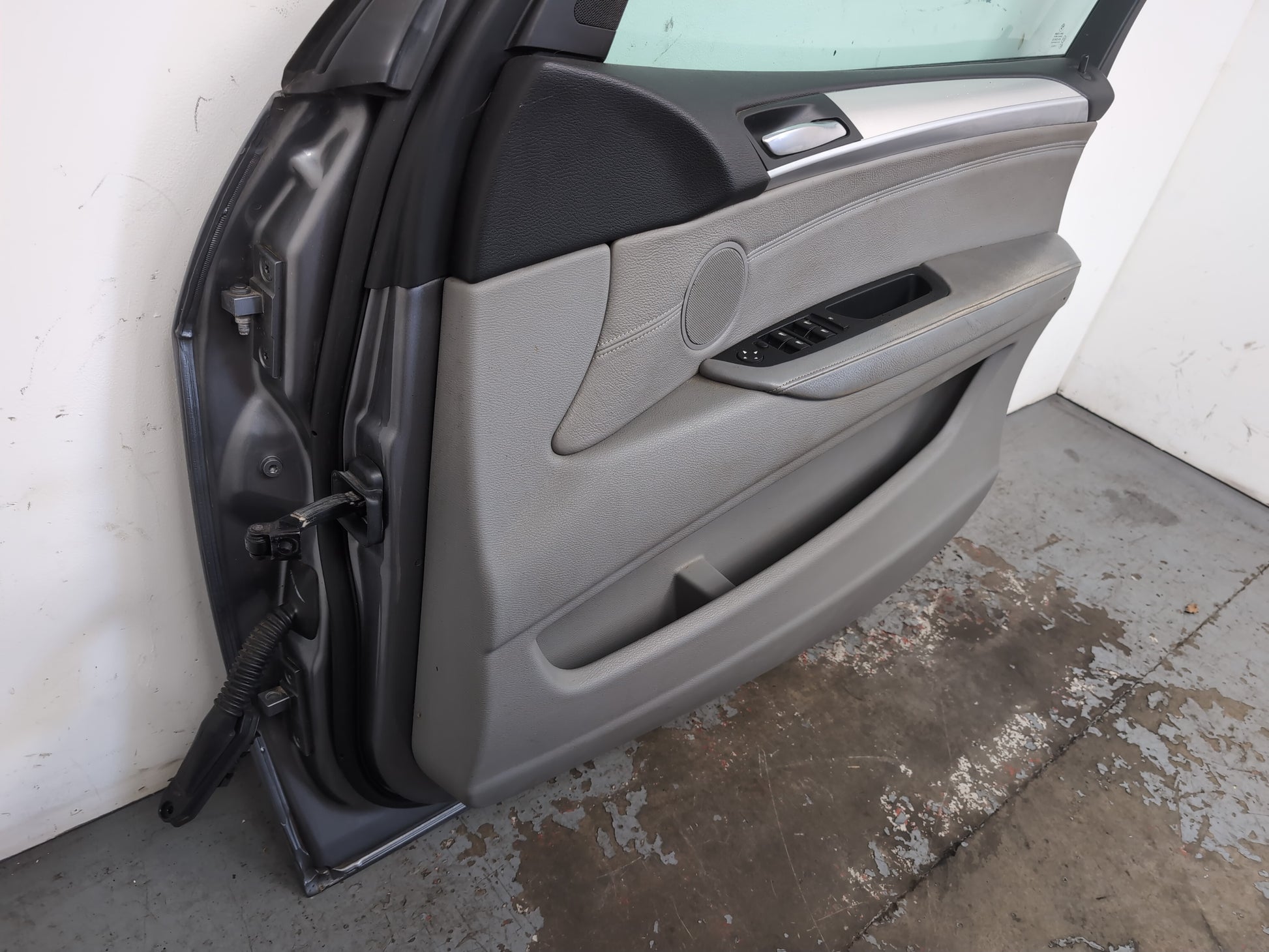 Door Front RH 13