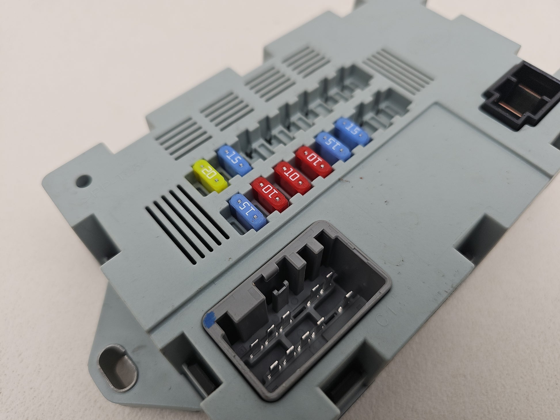 Range Rover/Jaguar 2.0 Diesel Fuse Box Relay Genuine Cpla-14q073-Aa - photo 5