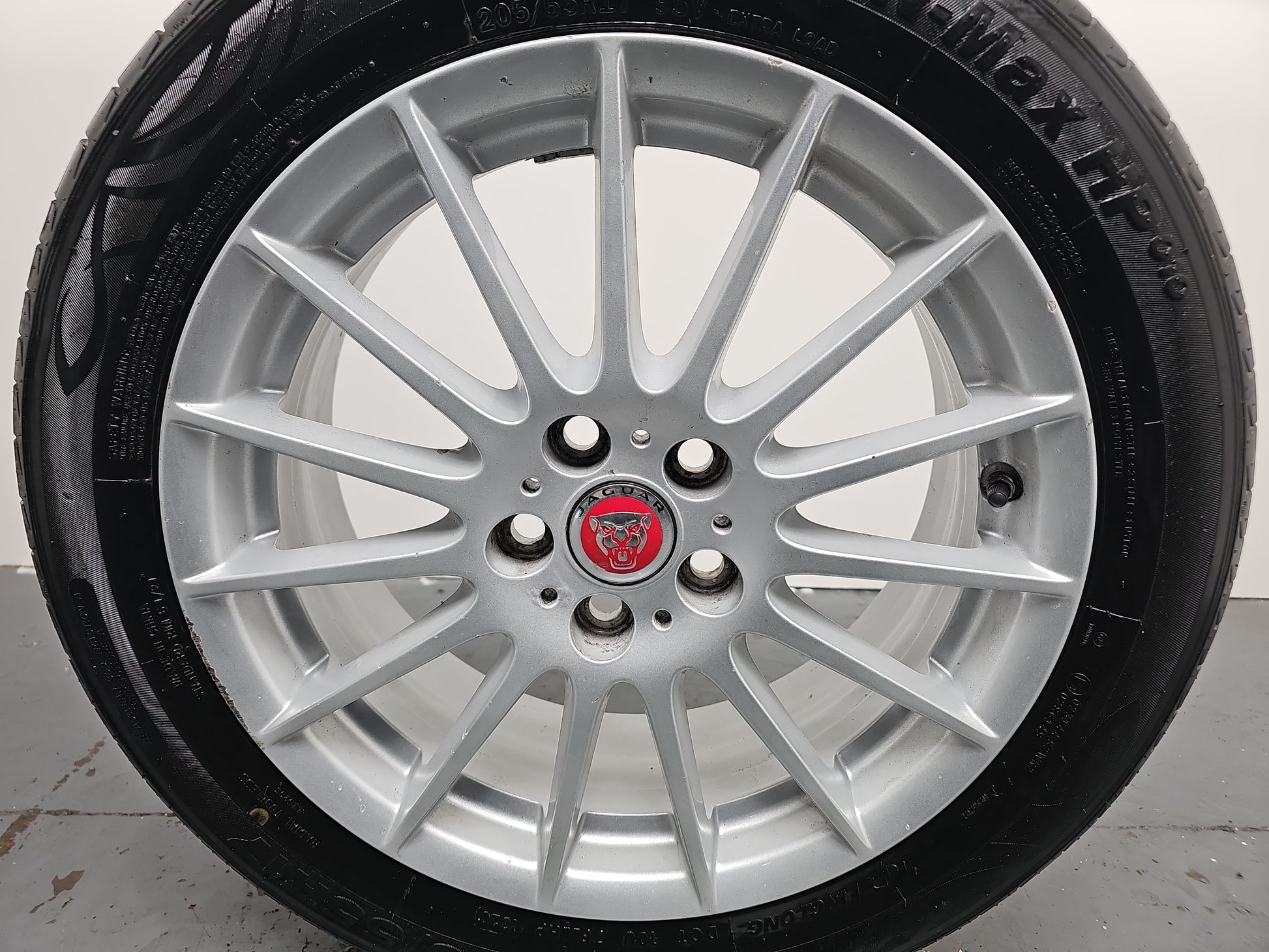 Wheel Road Alloy 11