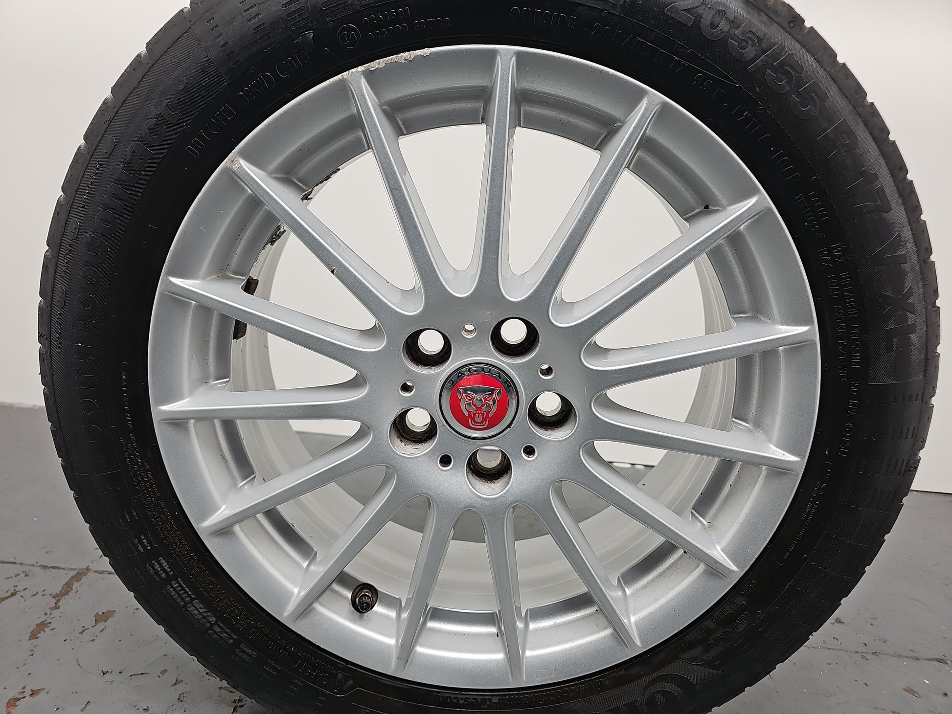 Jaguar Xe X760 17" Inch Alloy Wheel With Tyre 205/55/R17 Gx73-1007-Ta - photo 5