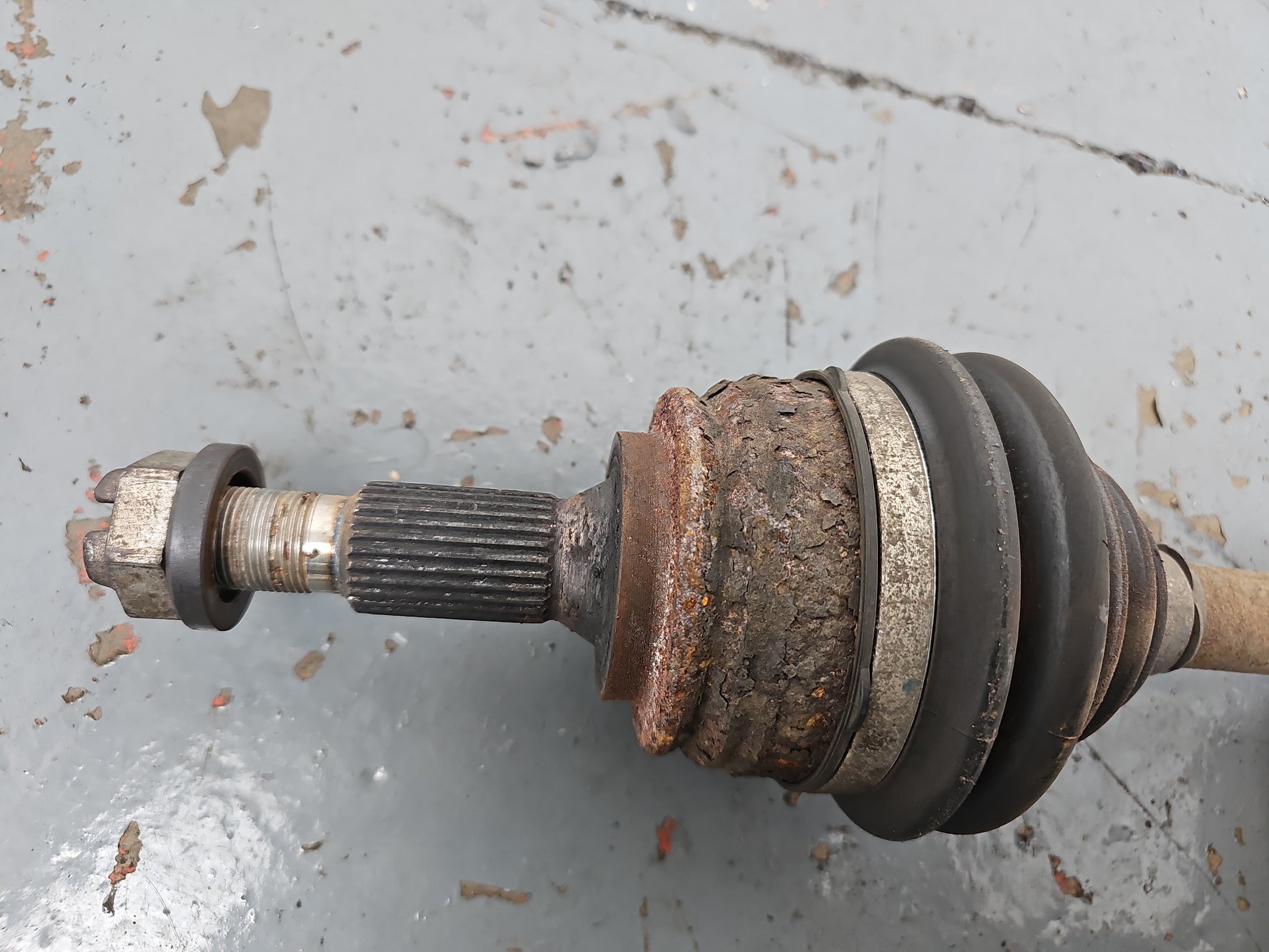 Driveshaft Front LH 5