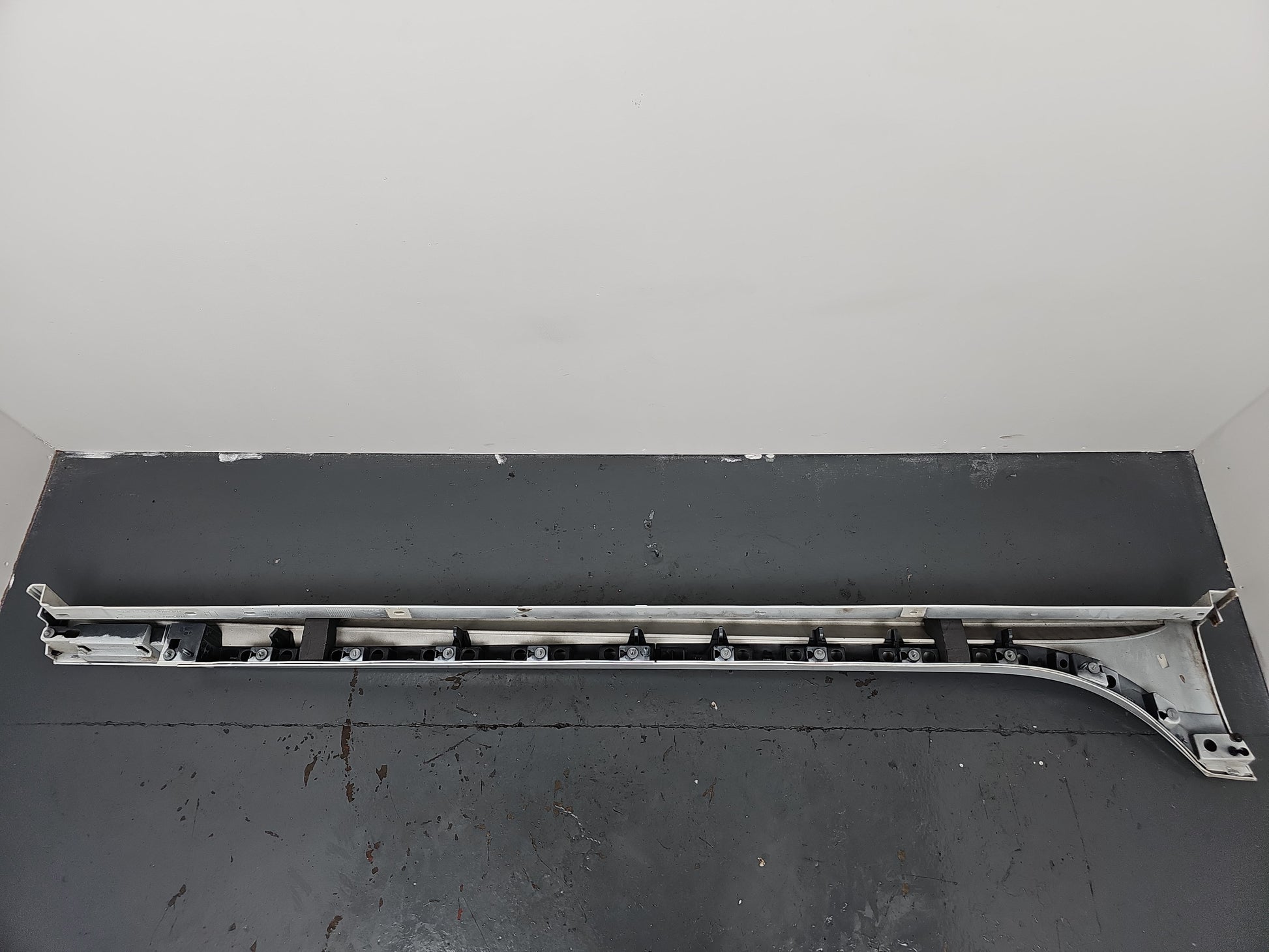 Side Skirt LH 5