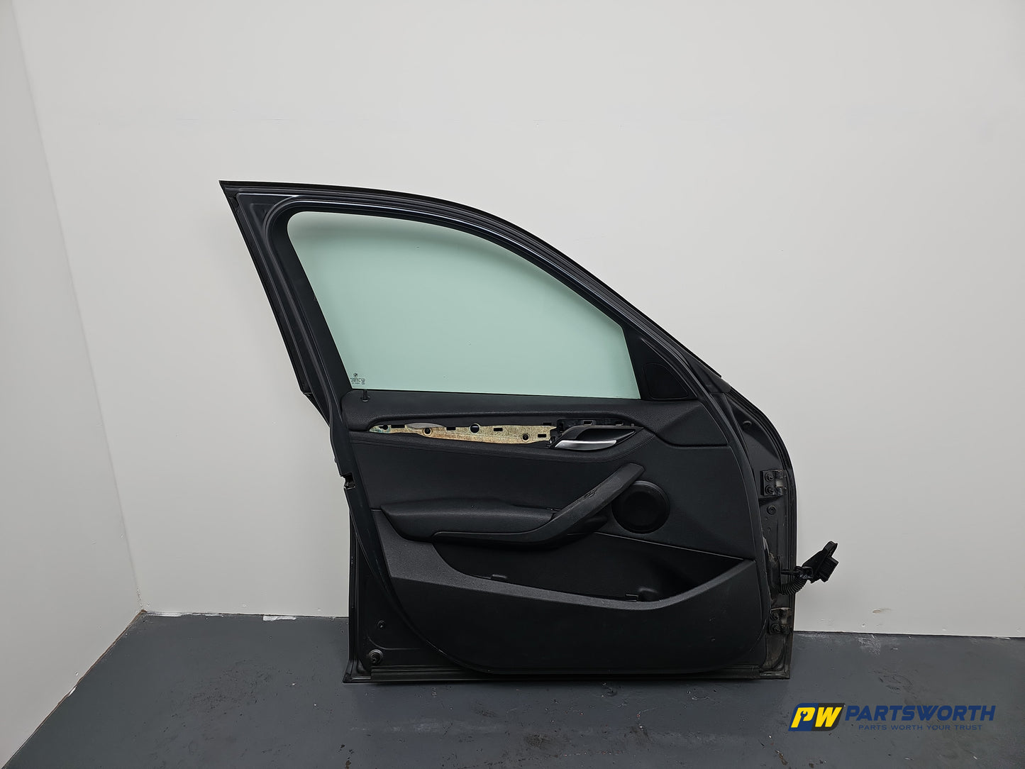 Bmw X1 E84 Left Front Door Passenger N/S Mineral Grey B39 2009-2015 Oem Genuine - photo 5