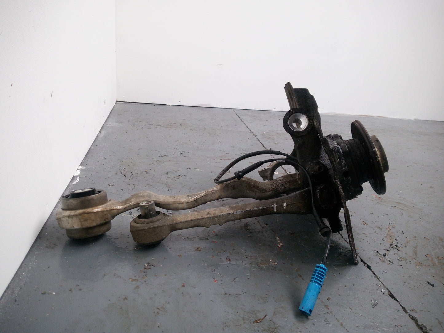 Wheel Hub Front LH 5