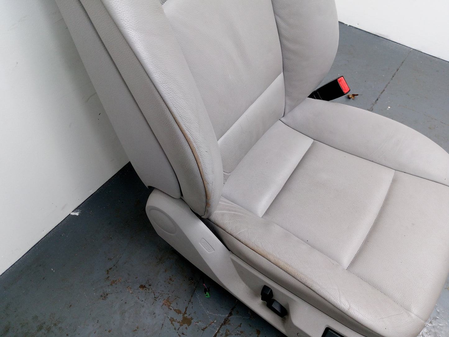 Seat Base Front RH 5