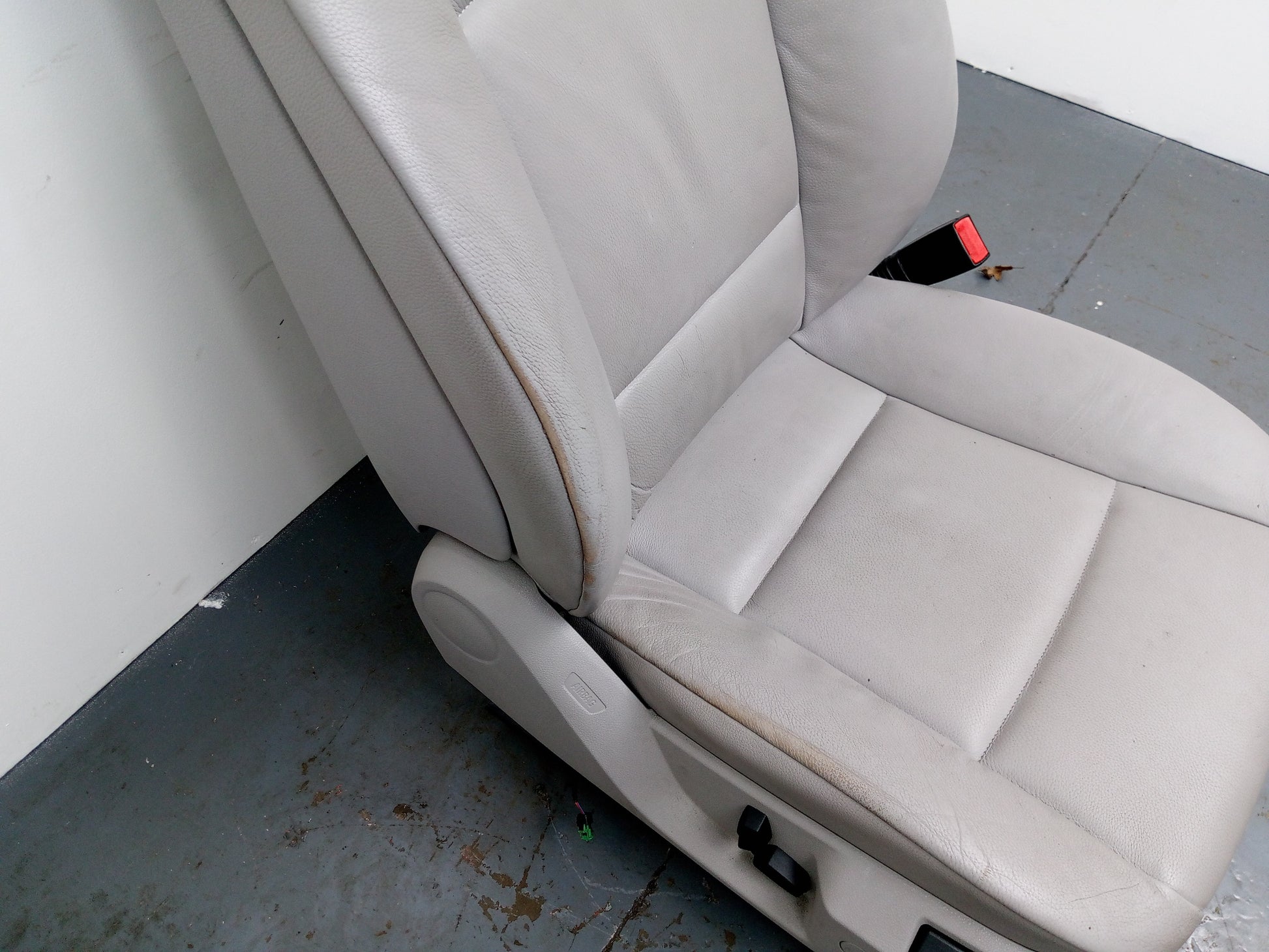 Seat Base Front RH 5
