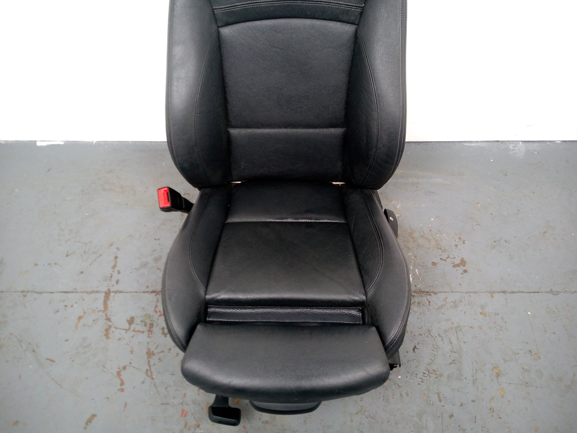 Bmw E90 E91 Lci M Sport Heated Black Leather Front Left N/S Interior Seat - photo 5