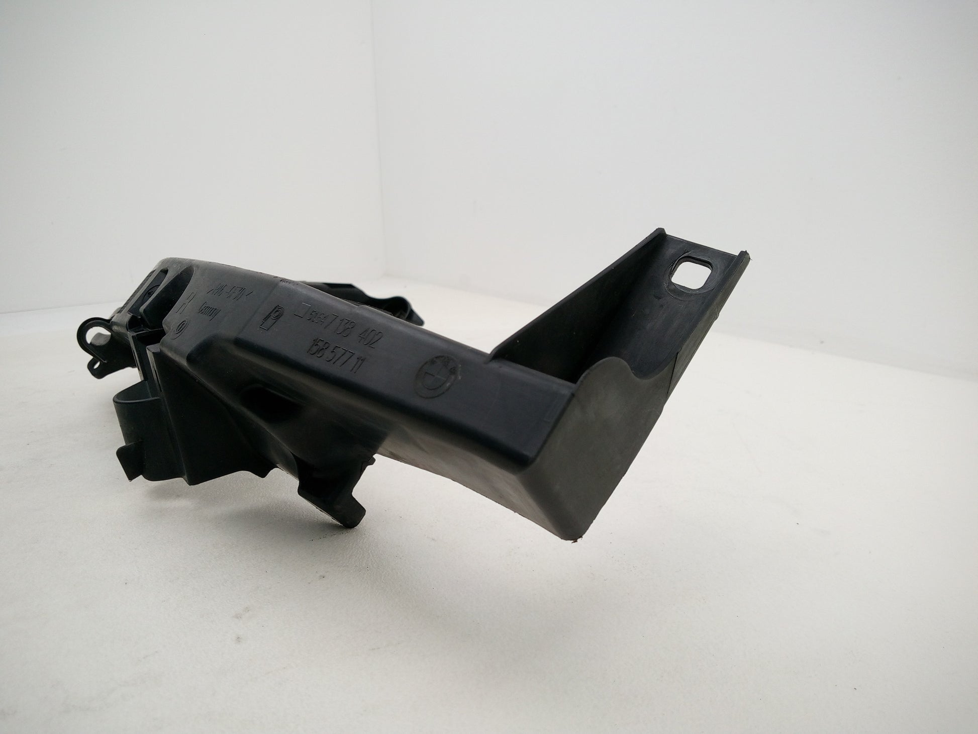 Headlamp Panel Support Bracket RH 5
