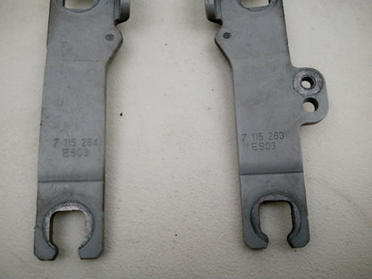 Bonnet Hinges 4