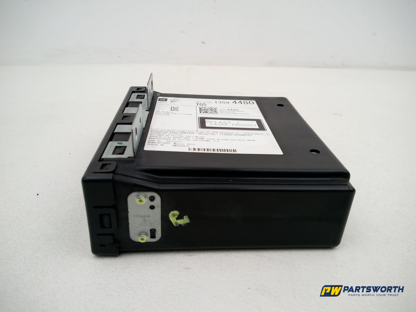Radio - DAB/CD Player, Display screen + Facia  10