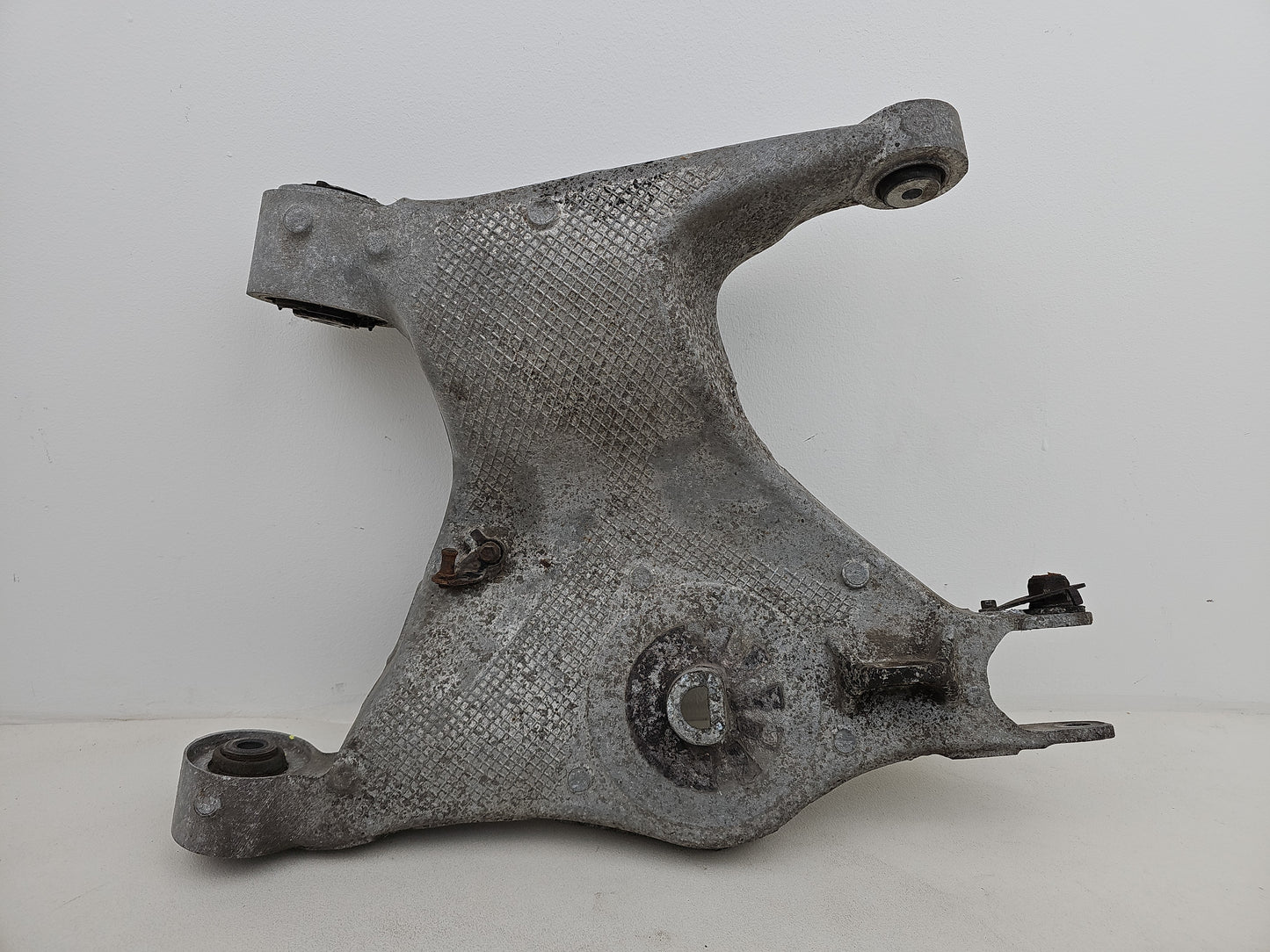 Suspension Arm Rear Wishbone LH 5